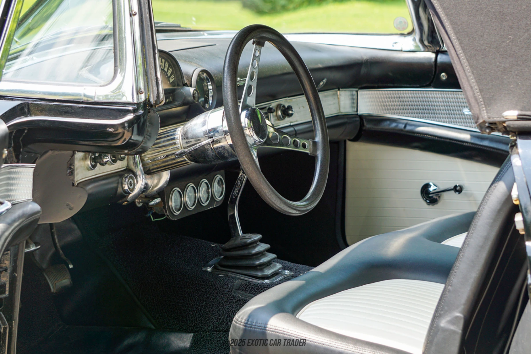 Ford Thunderbird Ford Thunderbird - Interior