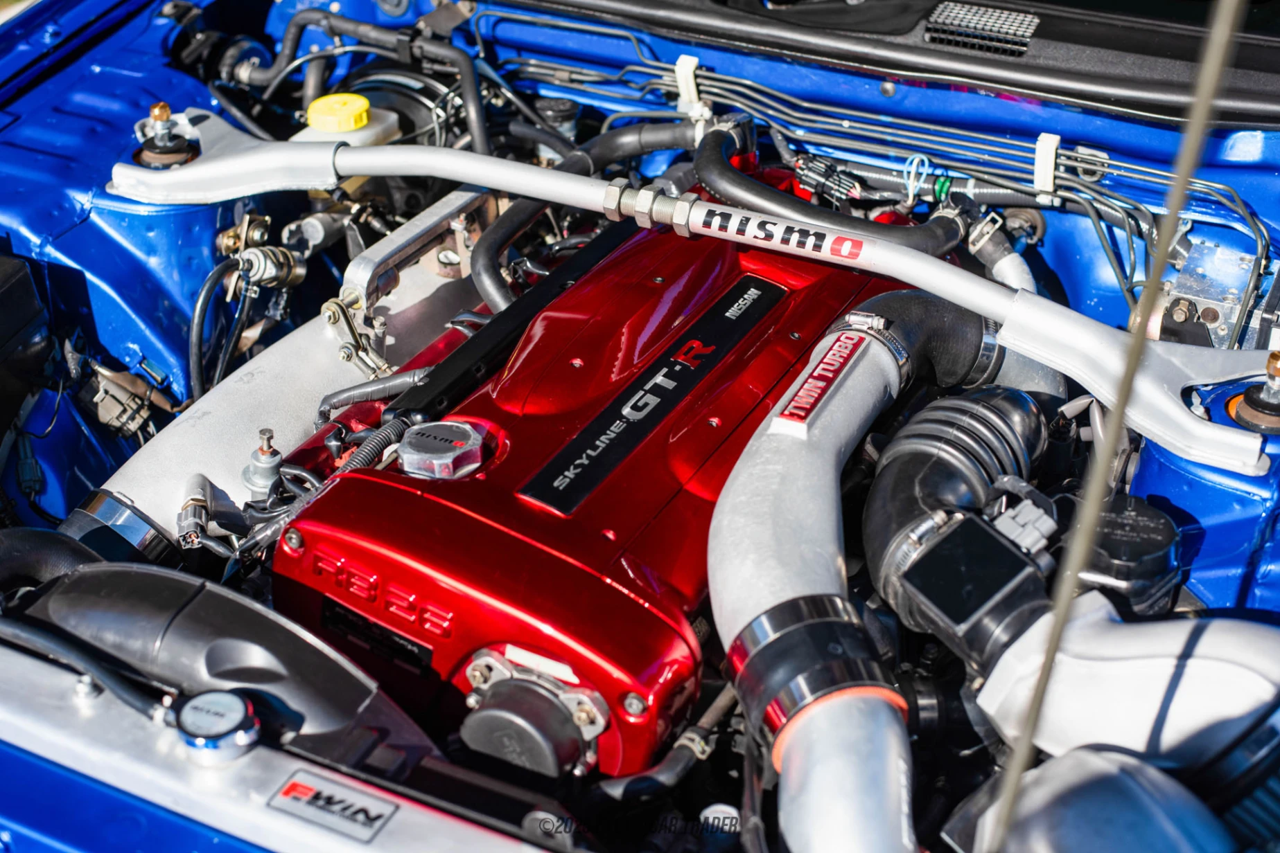 1999 Nissan Skyline - Engine Photo