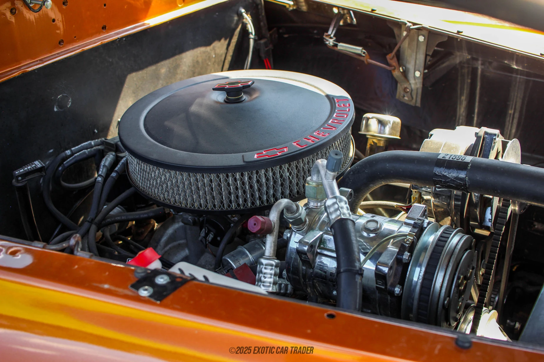 1940 Chrysler Saratoga - Engine Photo