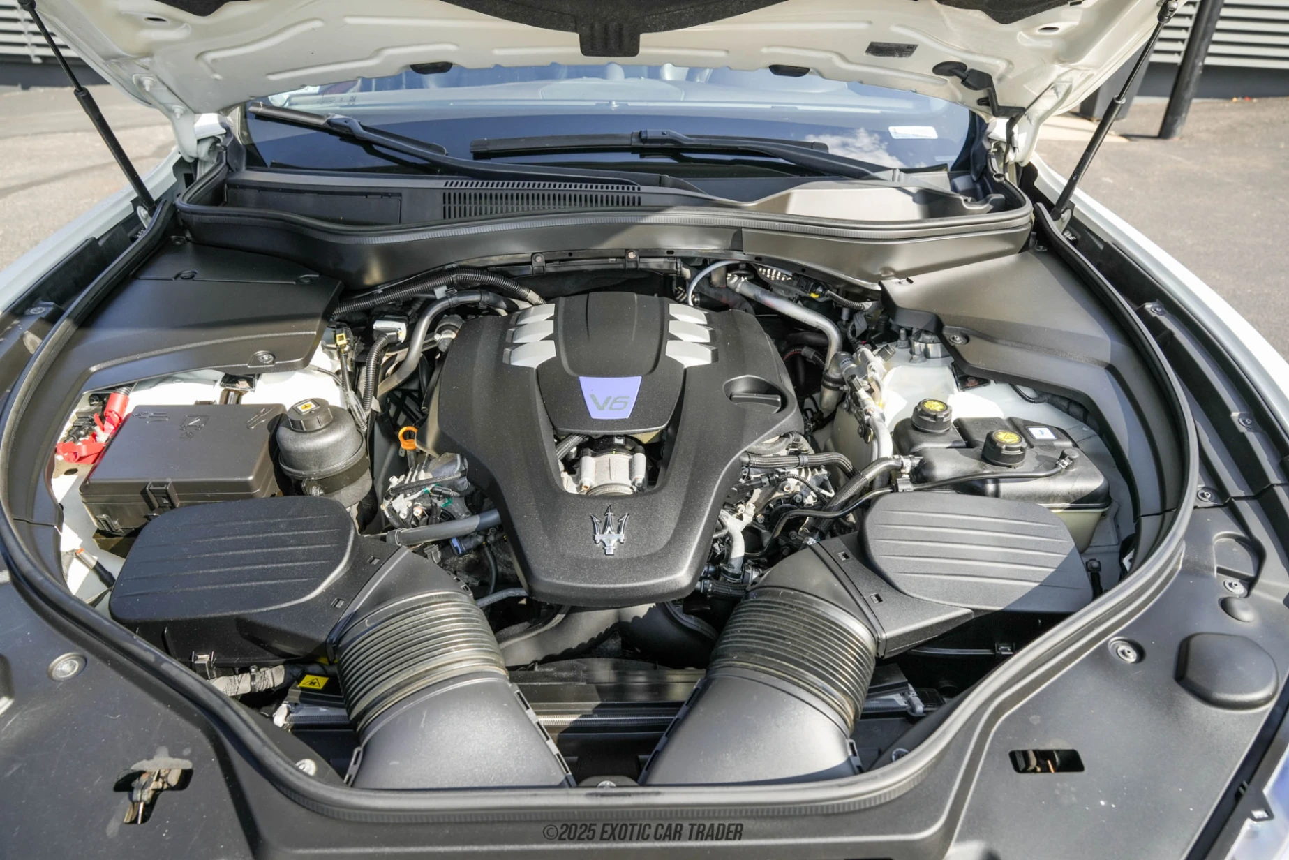 2017 Maserati Levante - Engine Photo