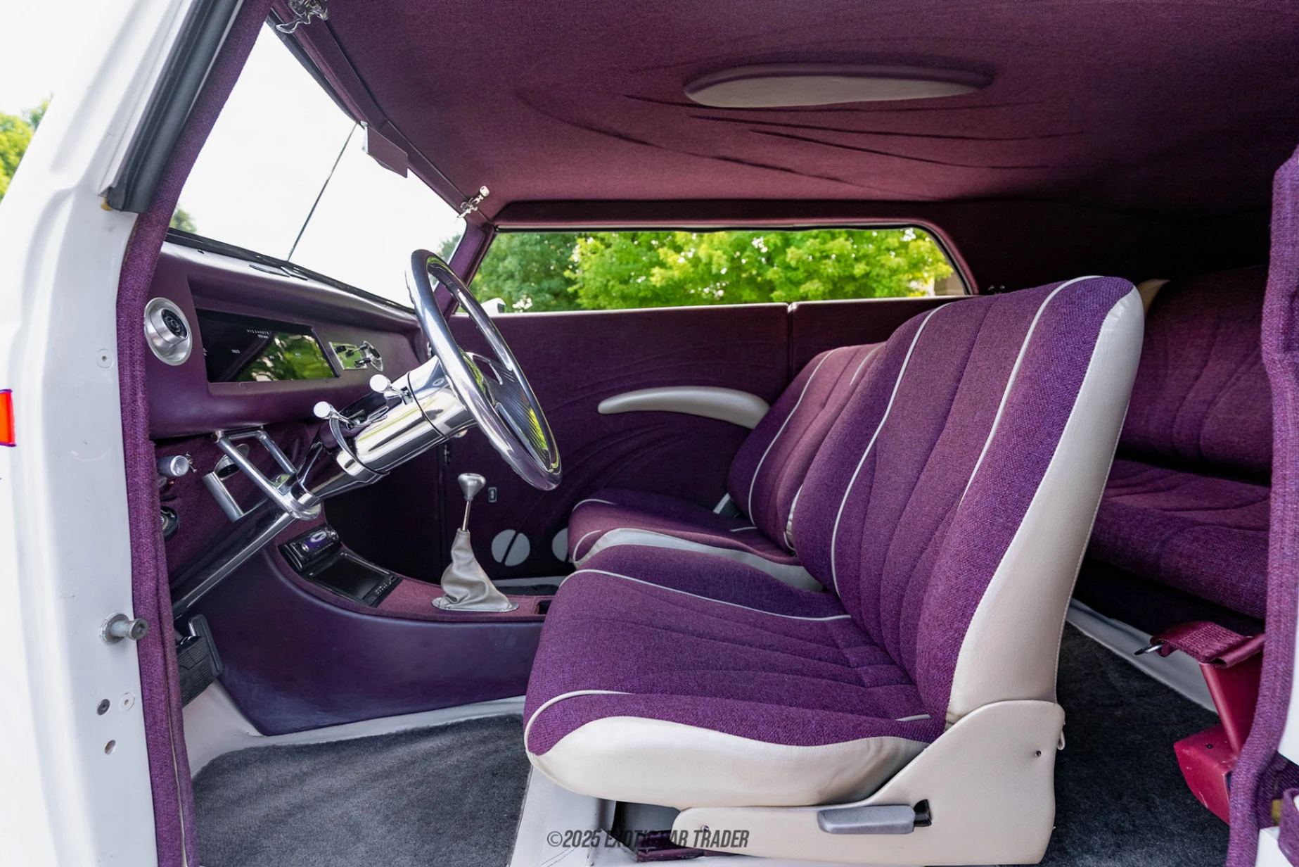 Ford Custom Ford Custom - Interior