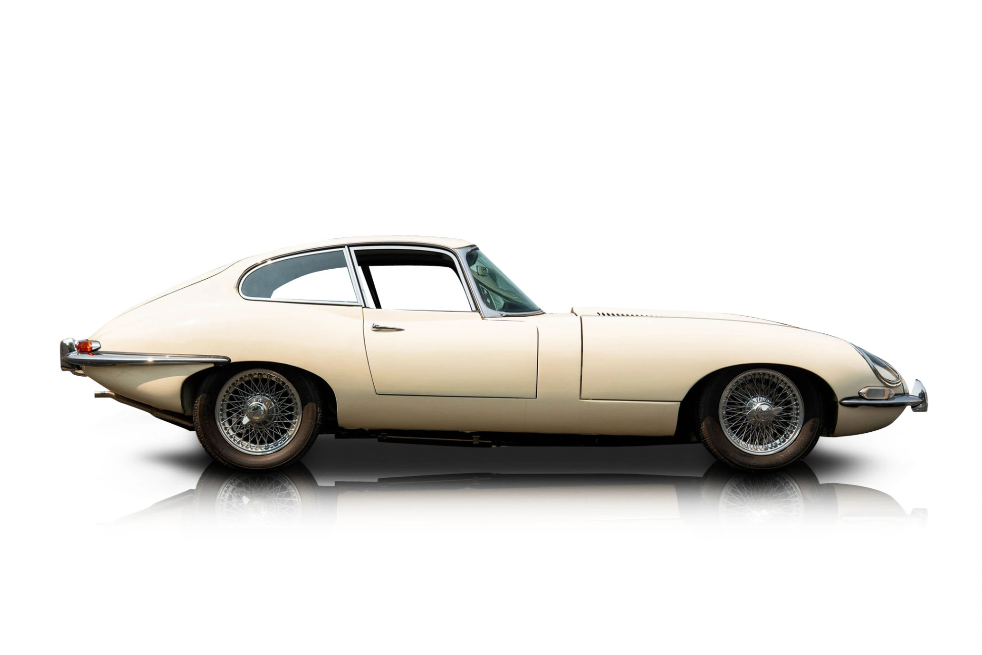 1967 Jaguar XKE - Passenger side