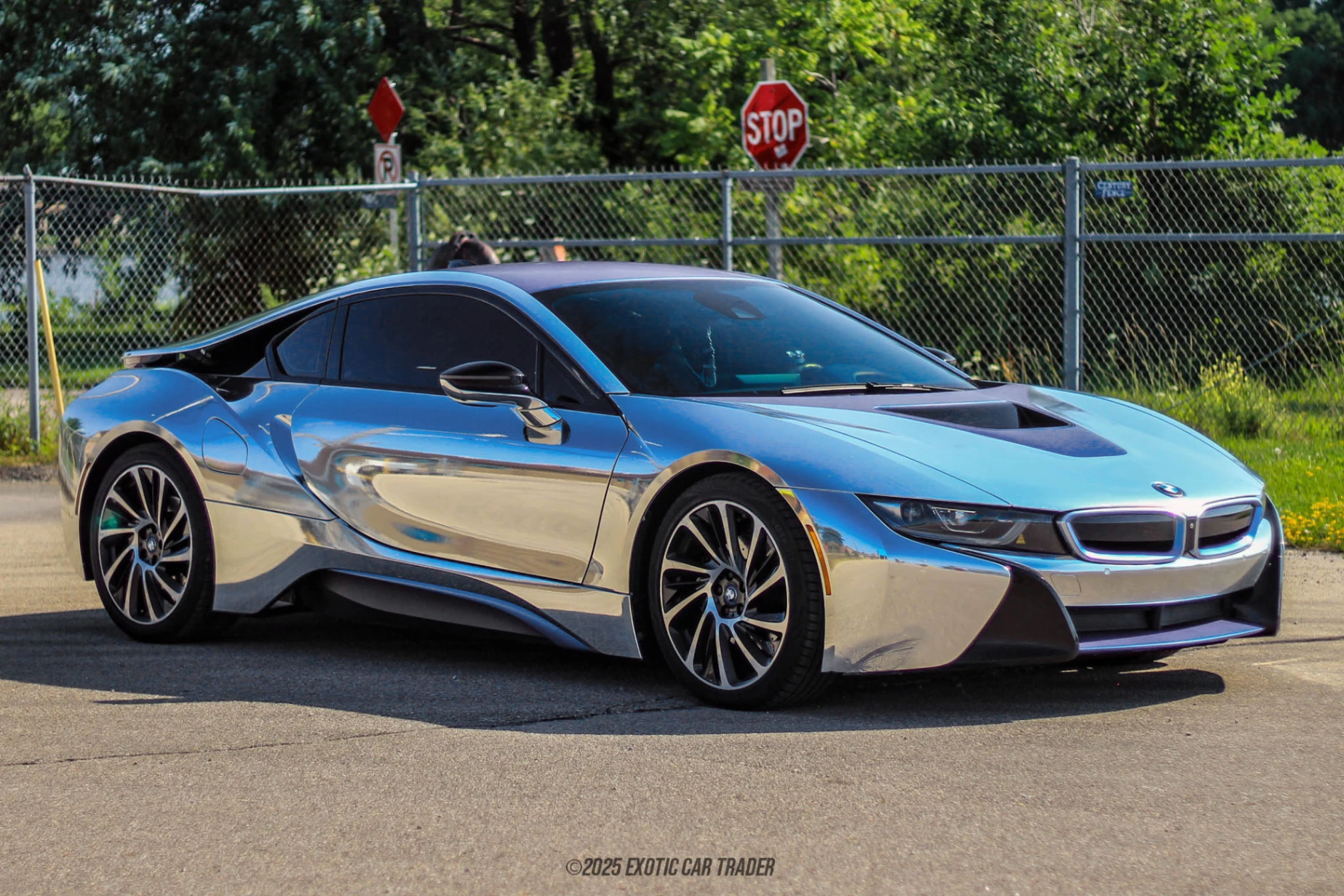 2016 BMW I8 - Overview Photo