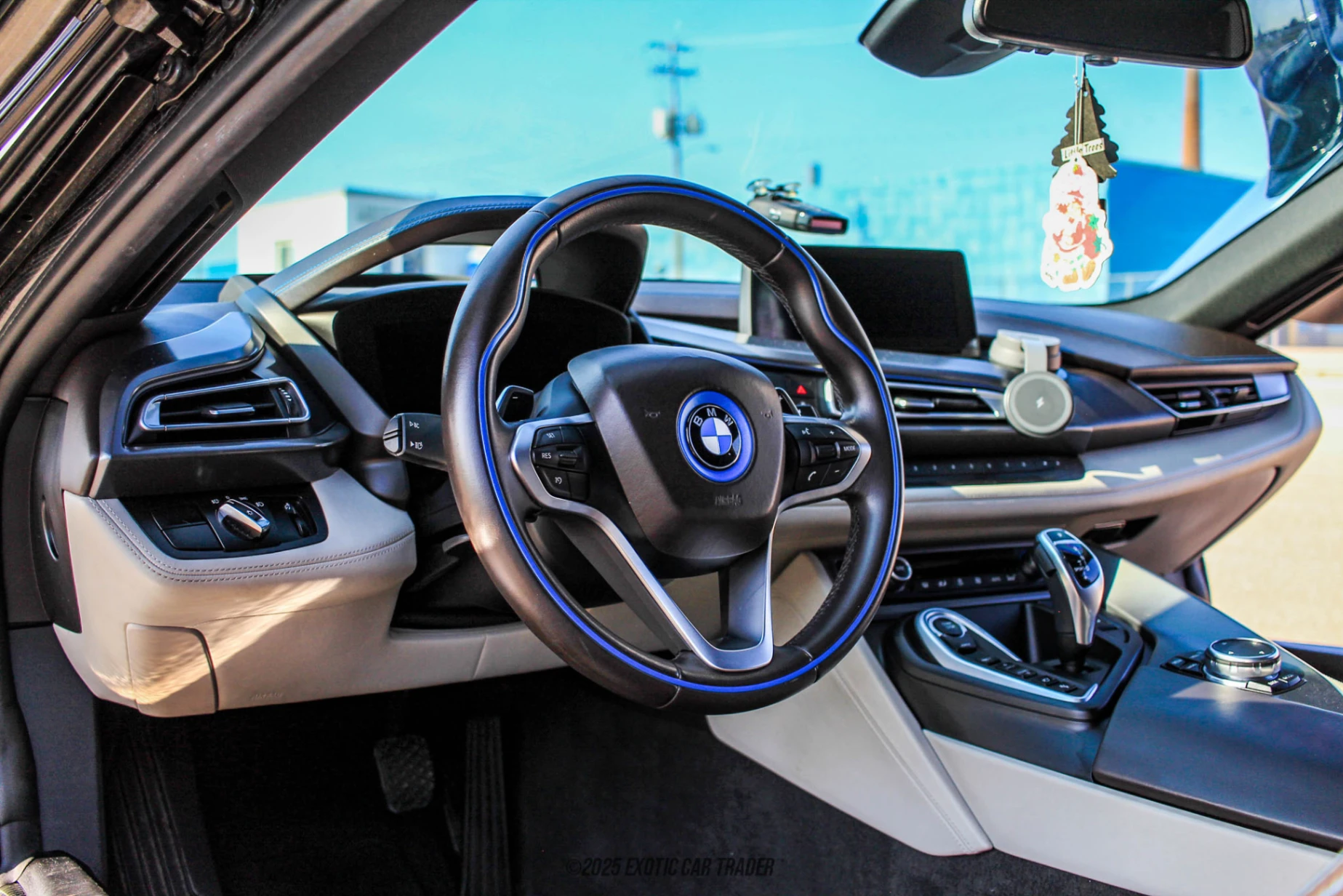 2016 BMW I8 - Interior Photo