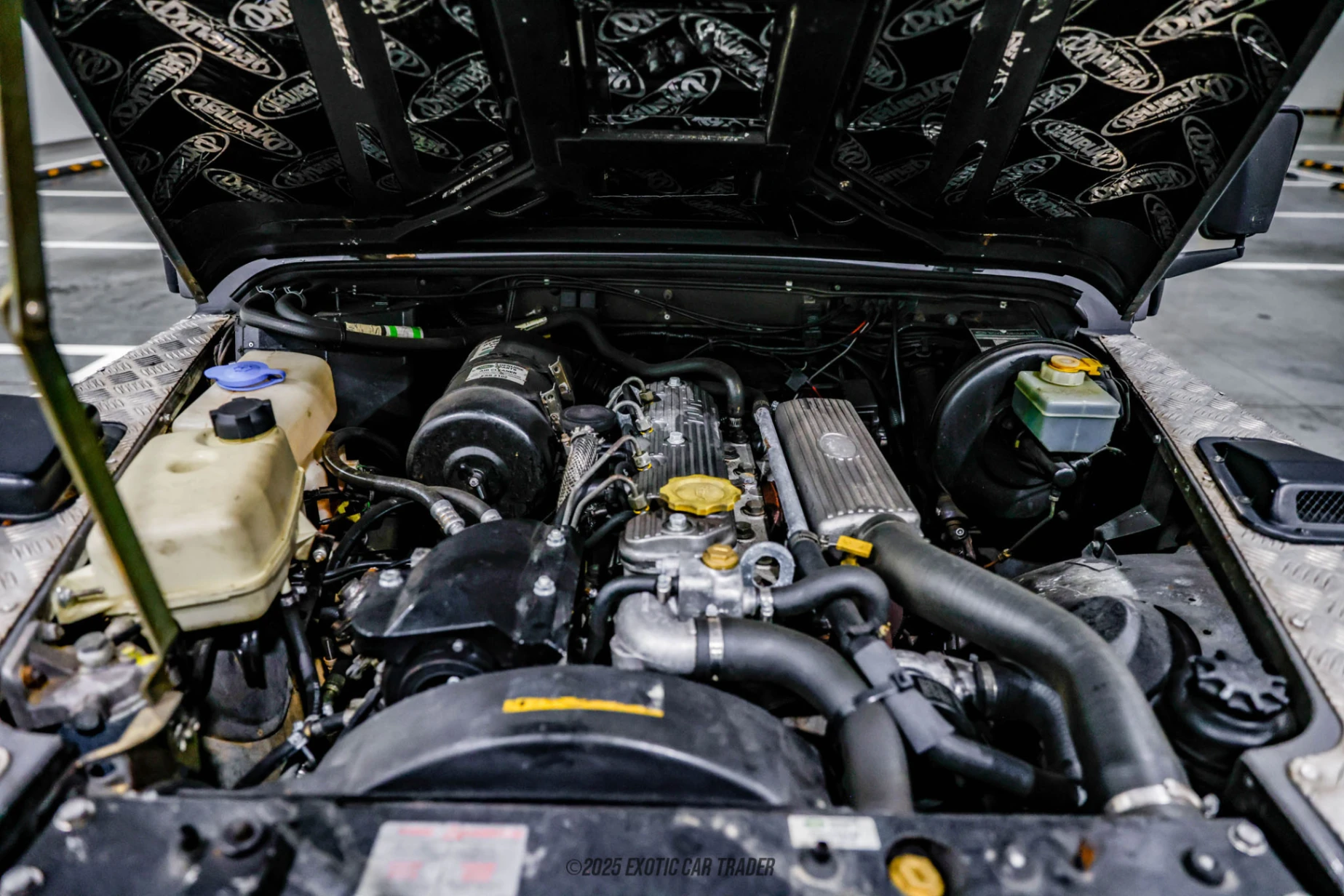 1995 Land Rover Defender 90 - Engine Photo