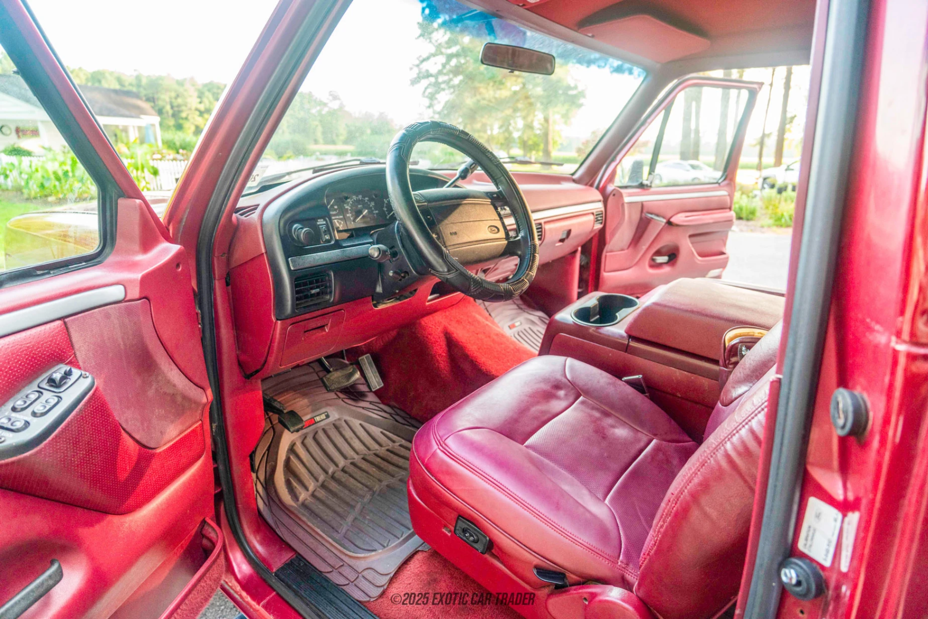1995 Ford Bronco - Interior Photo