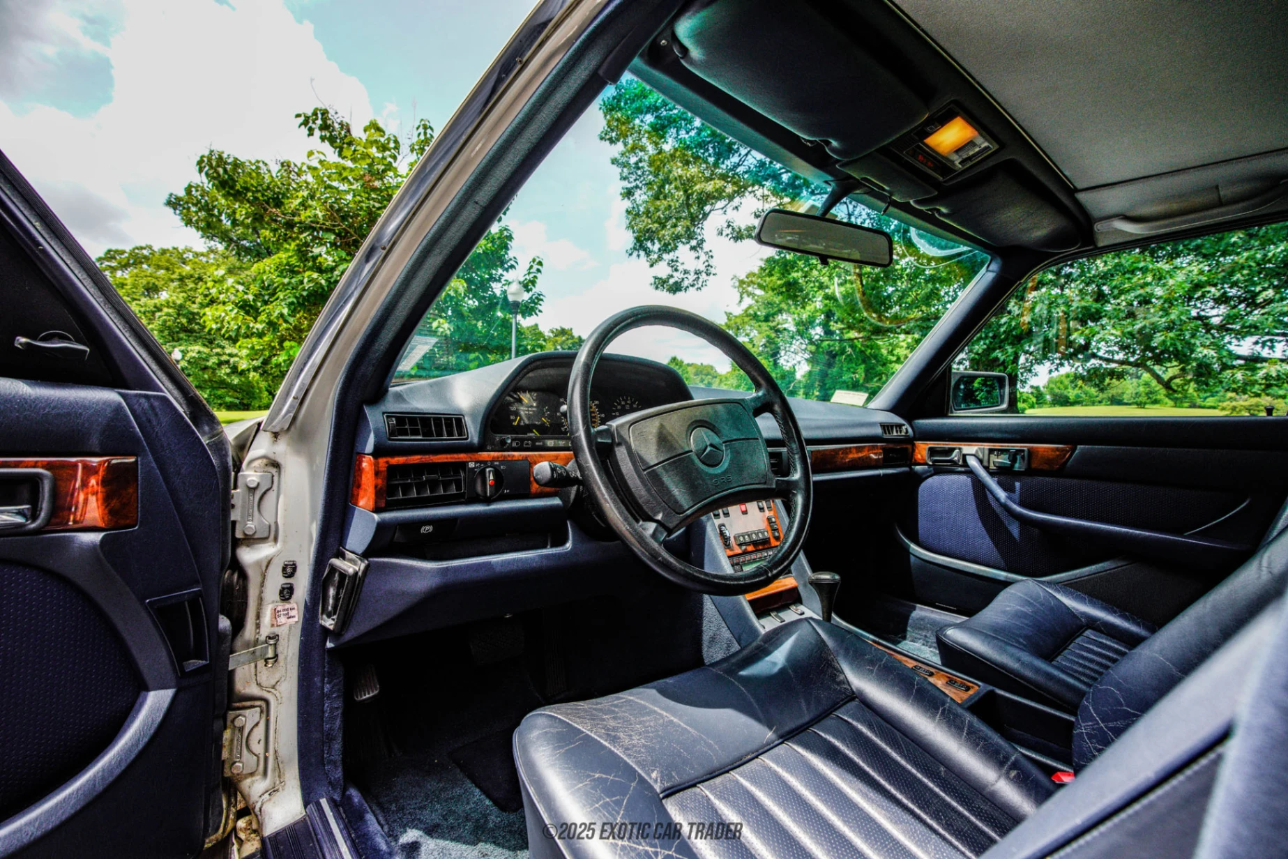 1988 Mercedes-Benz 560SEL - Interior Photo