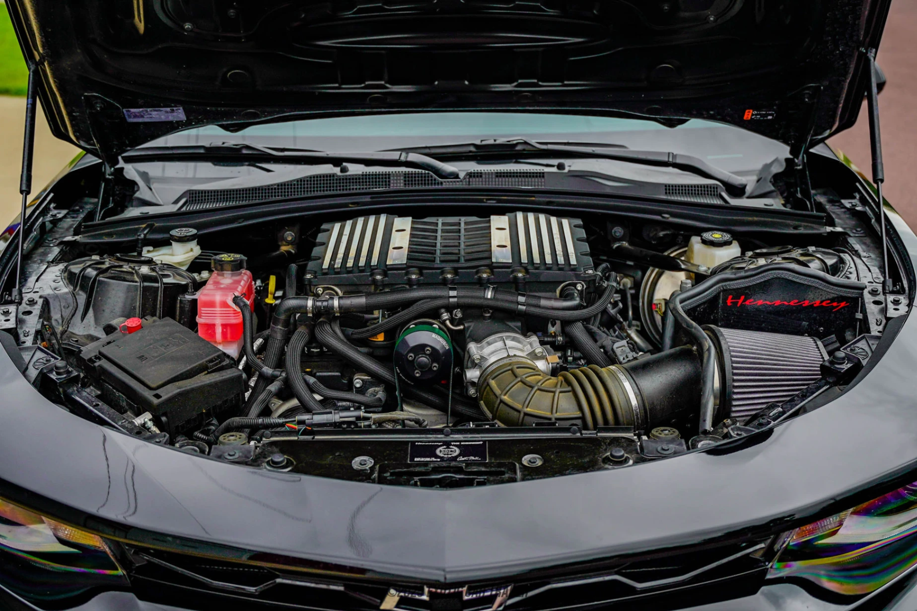 2022 Chevrolet Camaro - Engine Photo