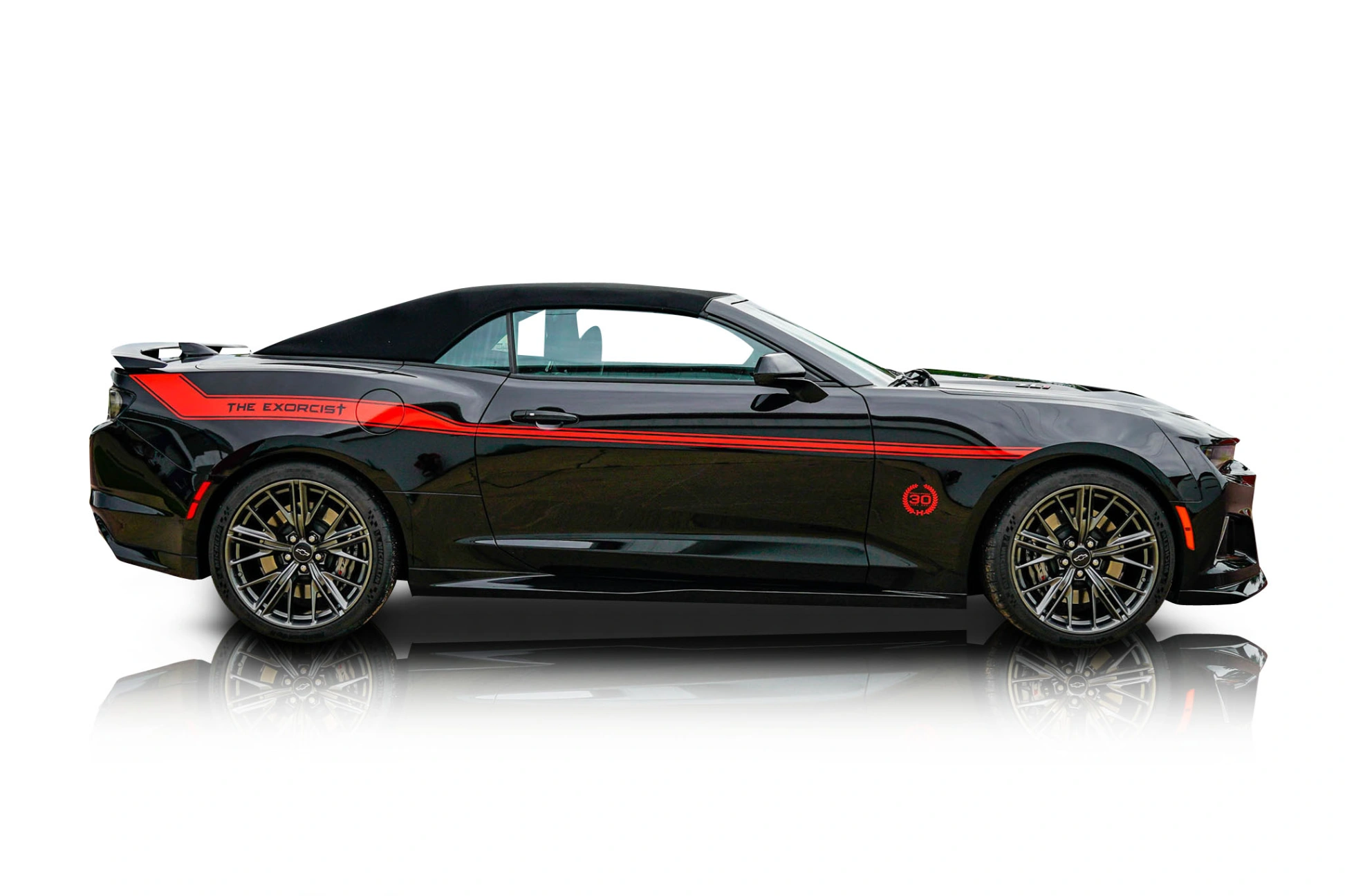 An incredible side shot photo of a Chevrolet Camaro that you should buy.