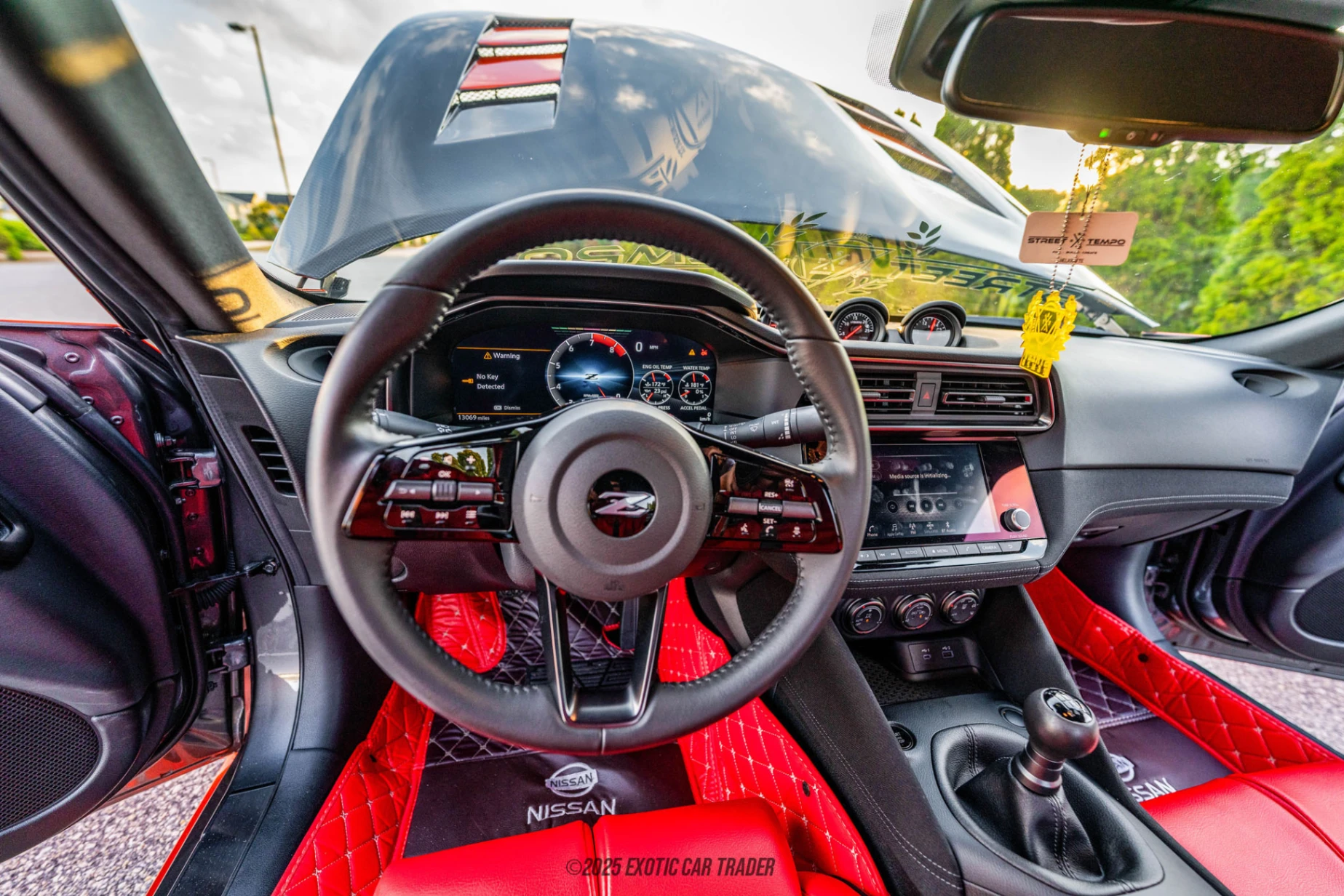 2023 Nissan Z - Interior Photo