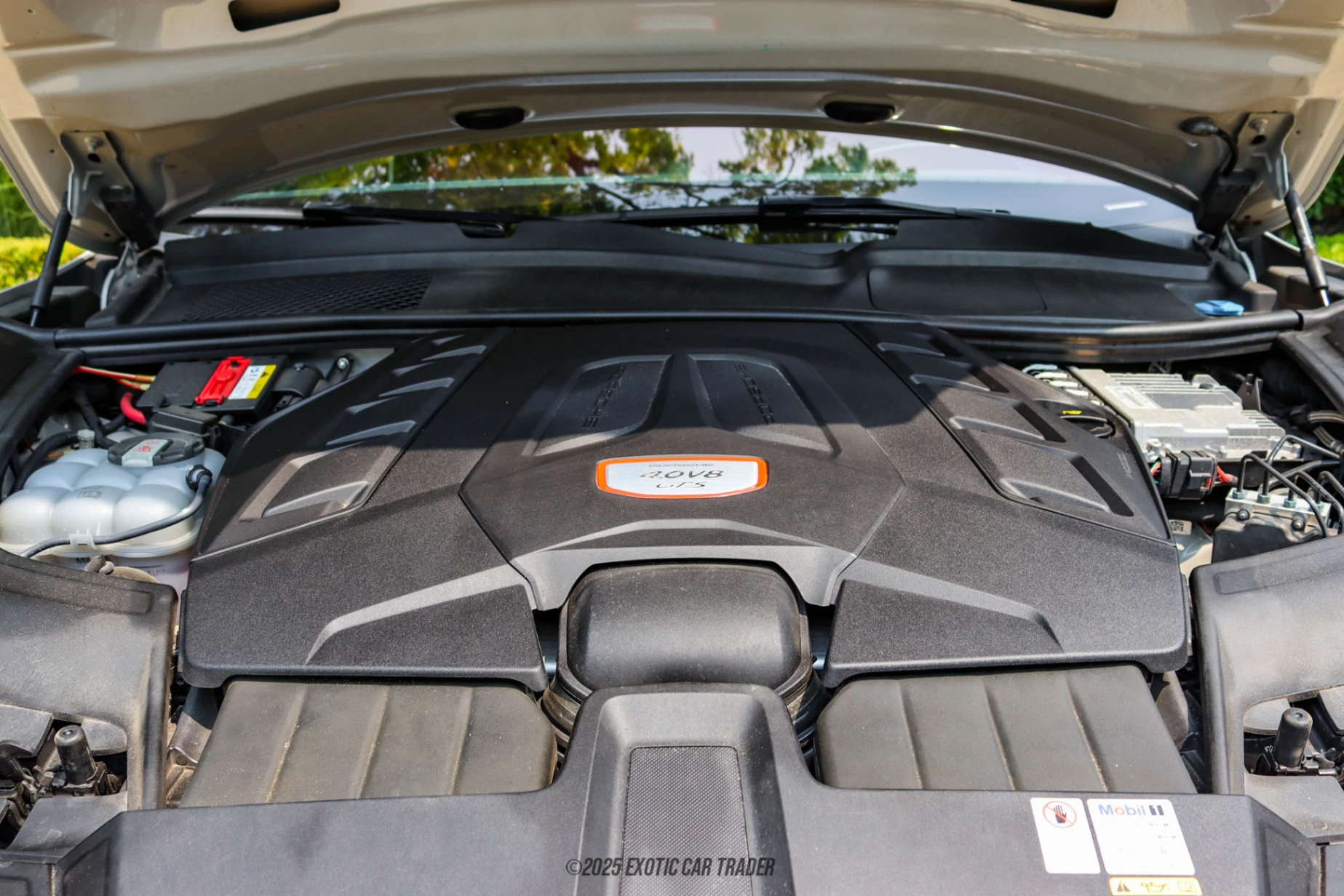 2022 Porsche Cayenne - Engine Photo
