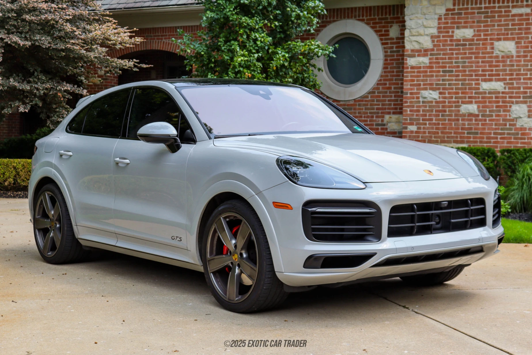 2022 Porsche Cayenne - Overview Photo