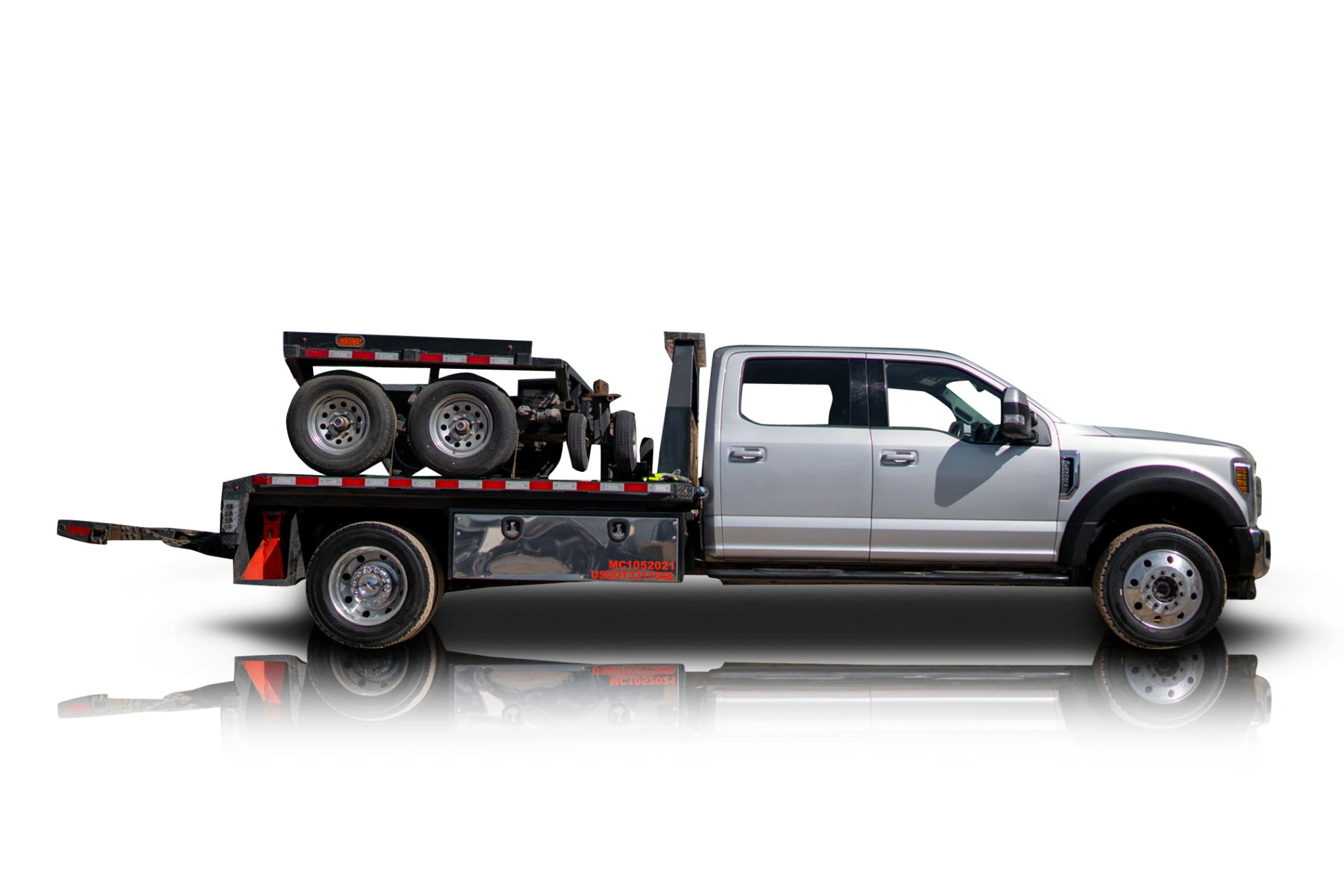 An incredible side shot photo of a Ford F-550 that you should buy.