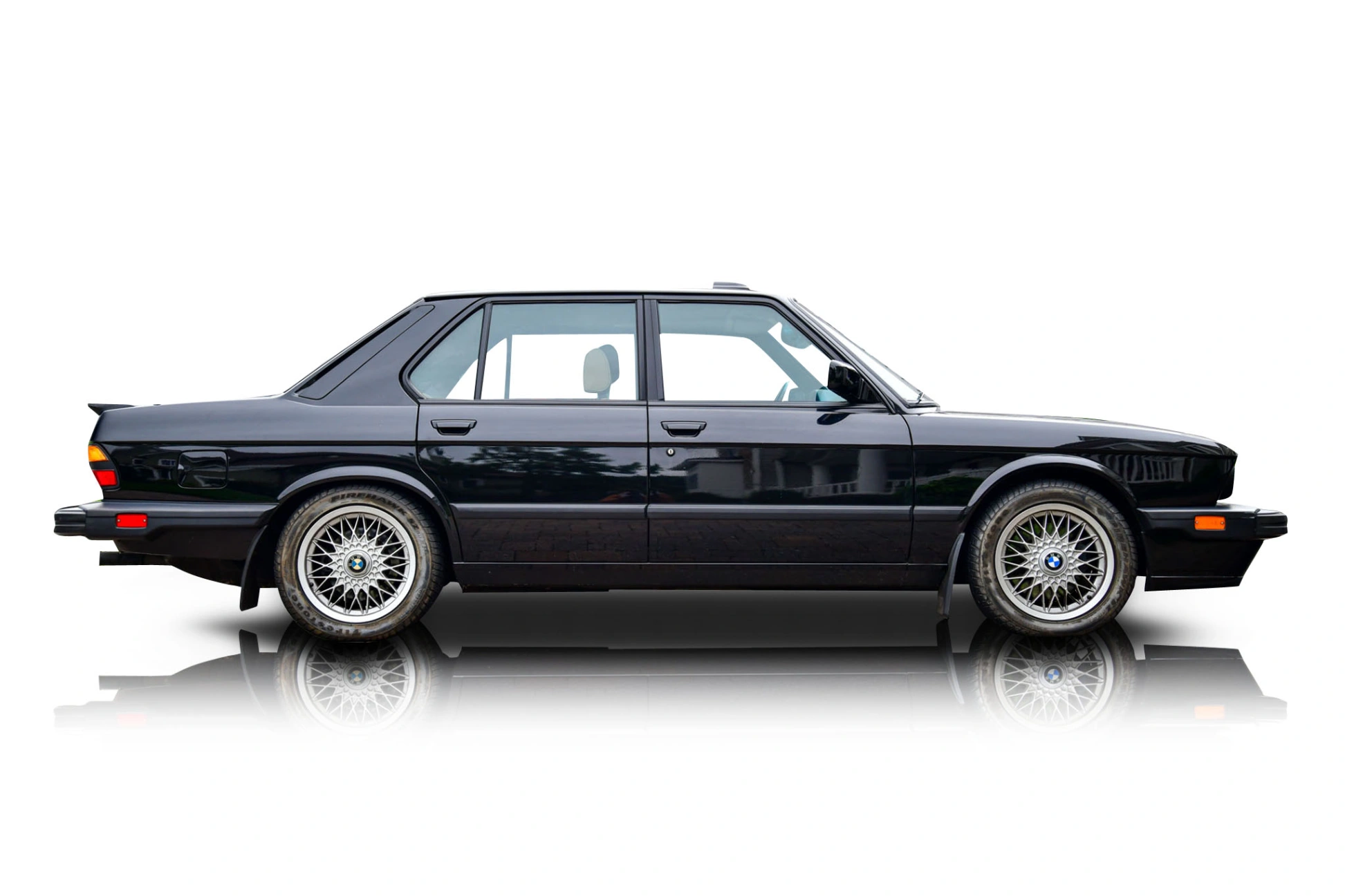 1988 BMW M5 - Passenger side