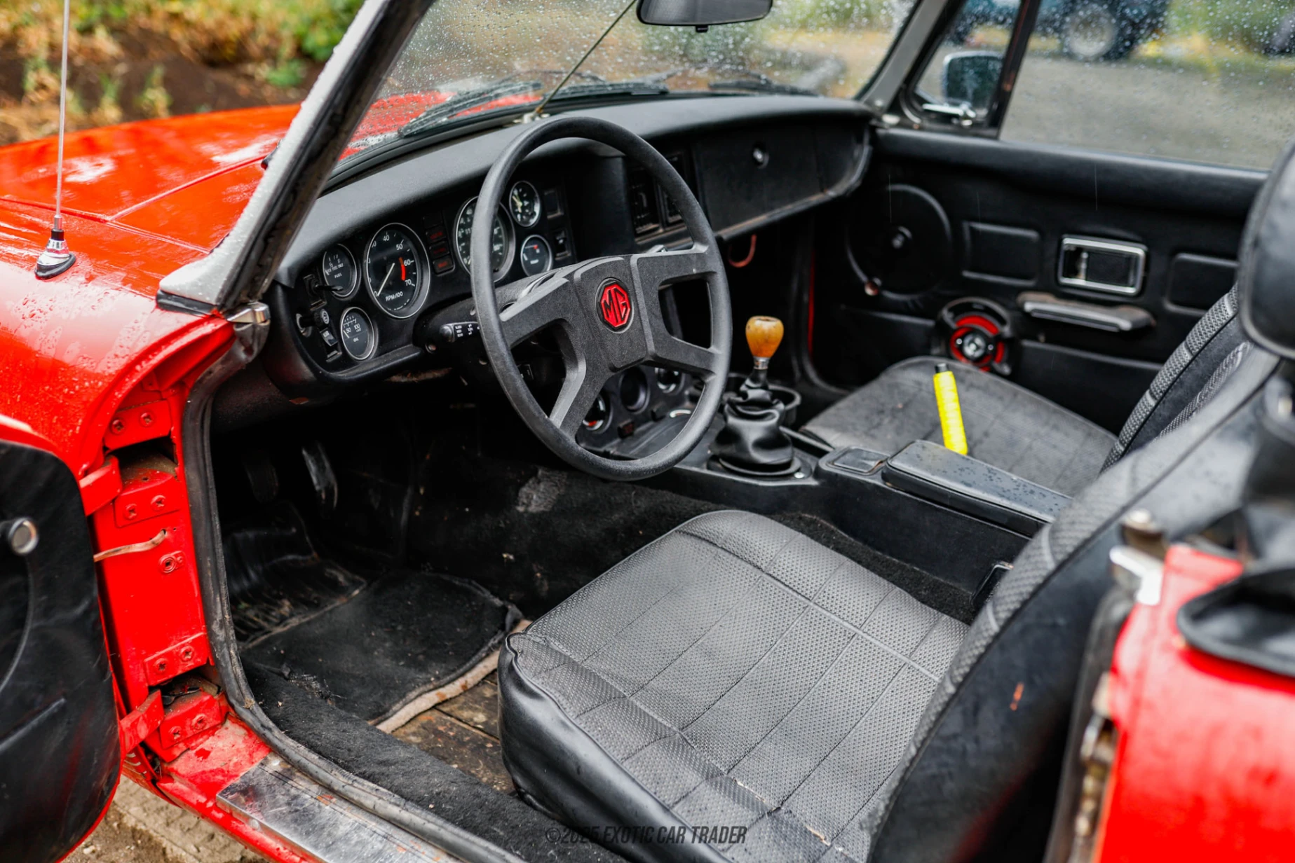 1977 MG MGB - Interior Photo