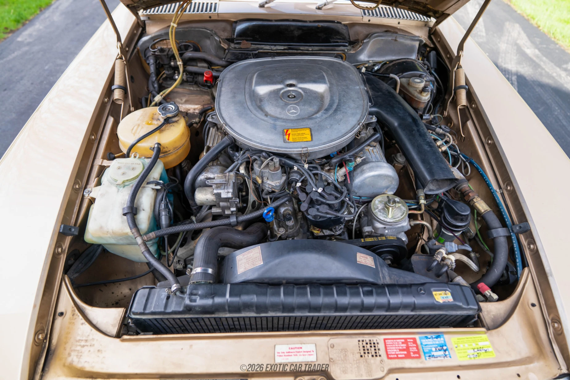 1983 Mercedes-Benz 380SL - Engine Photo
