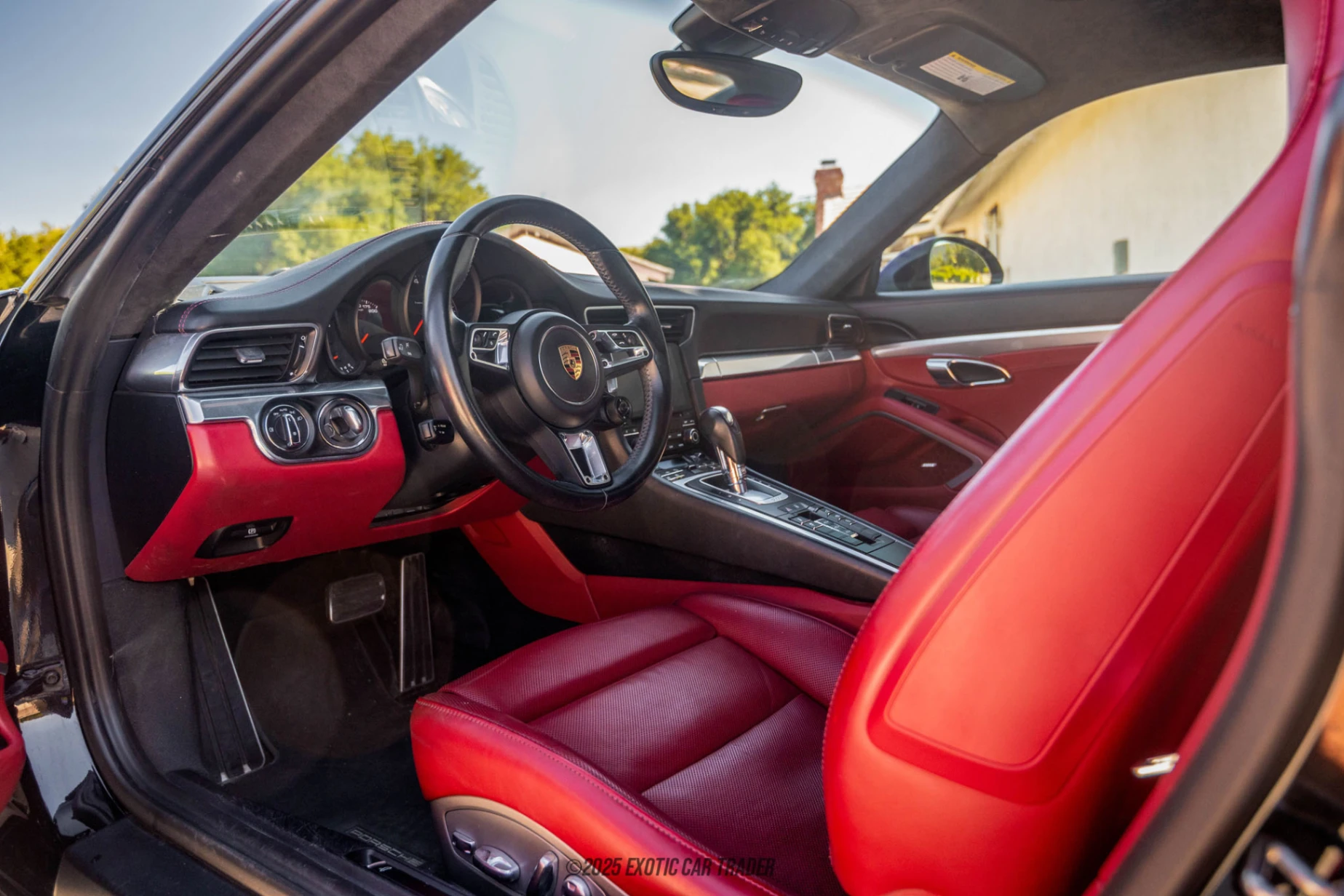 2017 Porsche 911 - Interior Photo