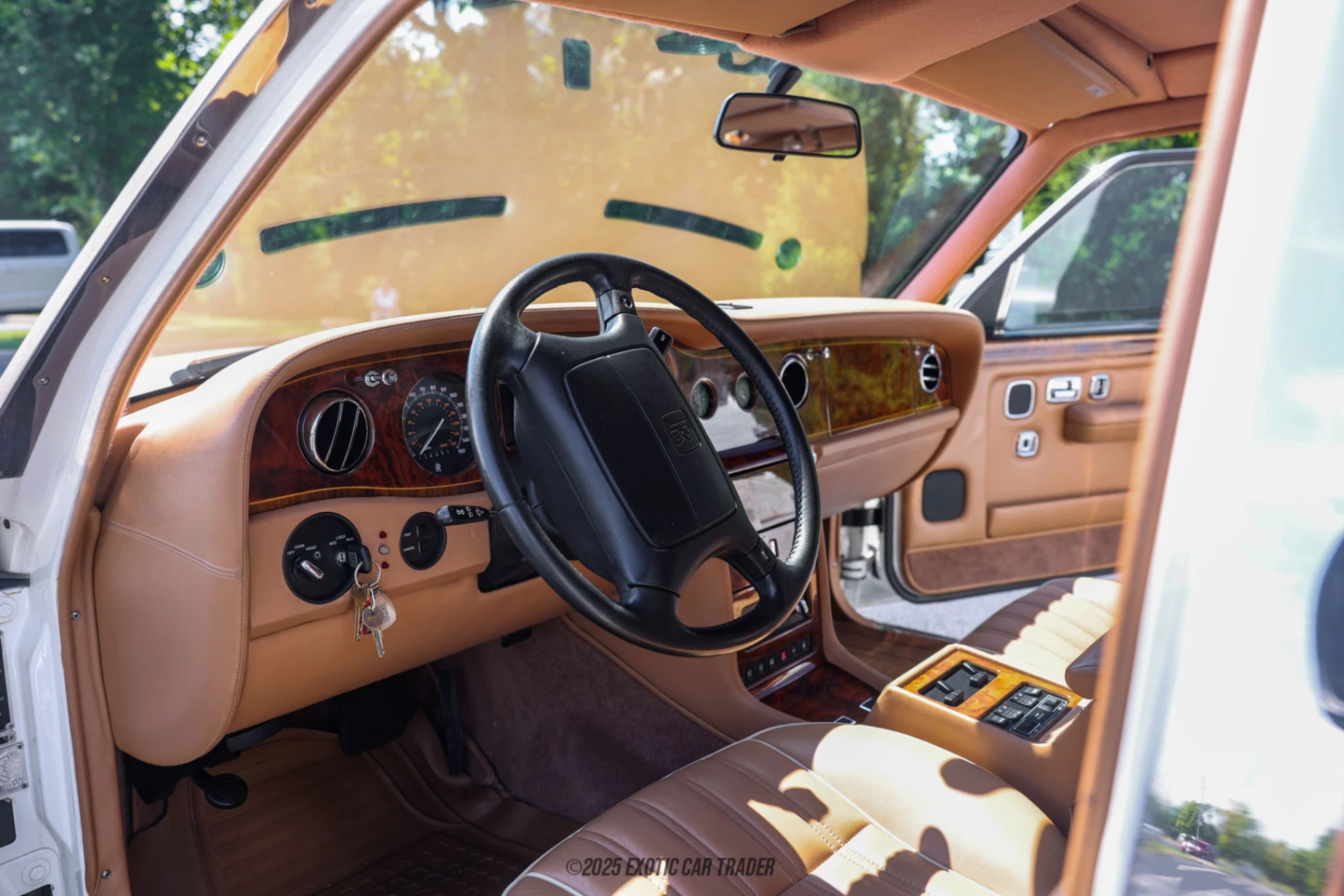 1996 Rolls-Royce Silver Dawn - Interior Photo