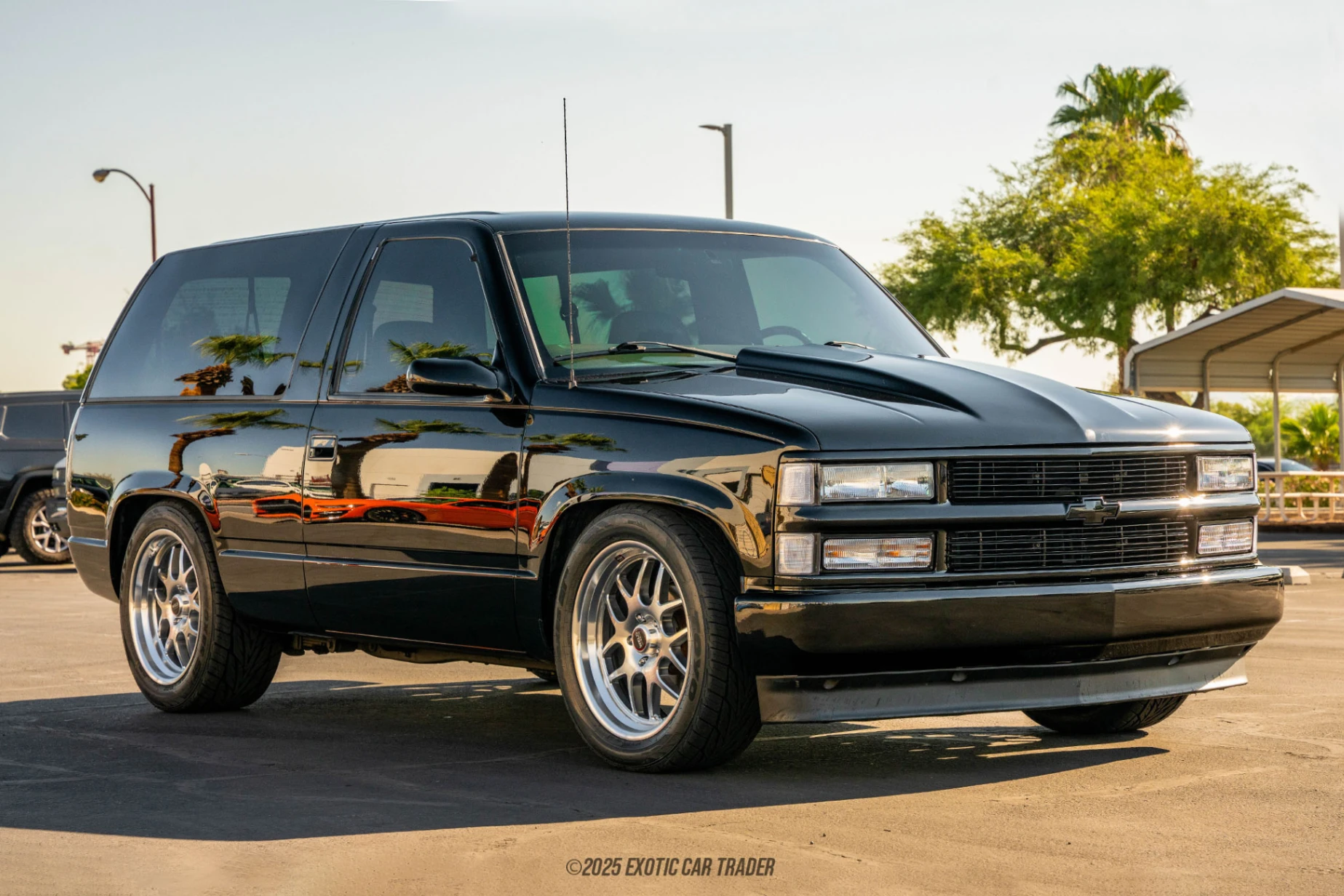 1999 Chevrolet Tahoe - Overview Photo