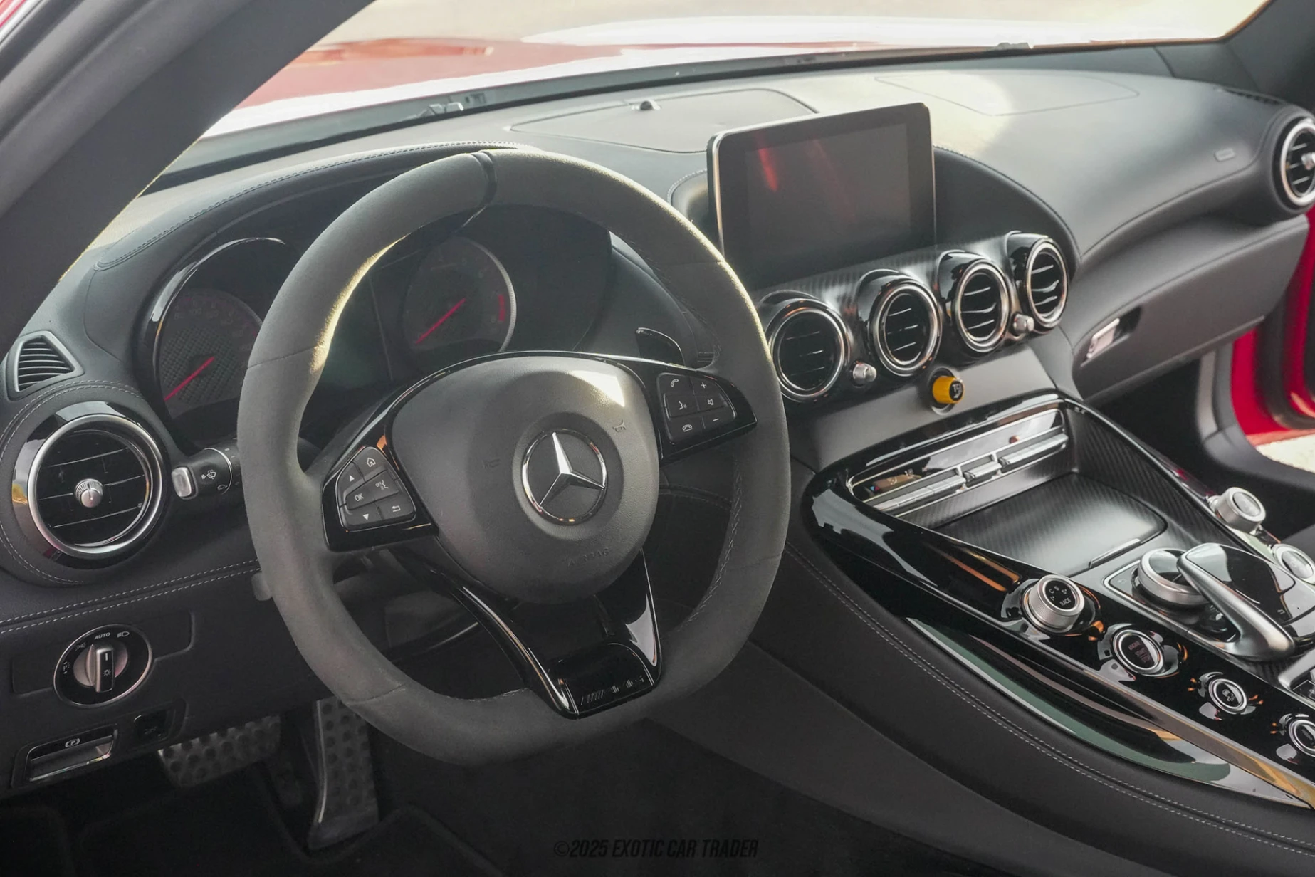 2019 Mercedes-Benz AMG GT R - Interior Photo