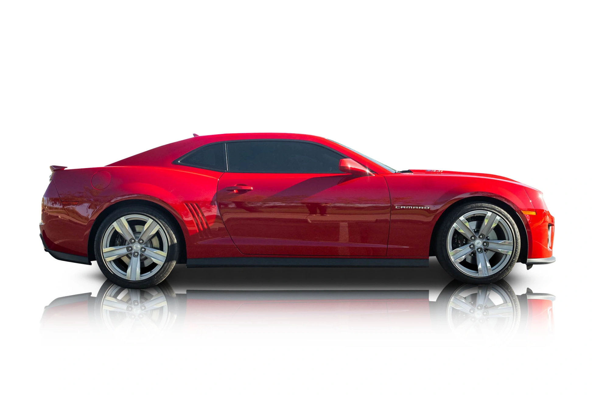 An incredible side shot photo of a Chevrolet Camaro that you should buy.
