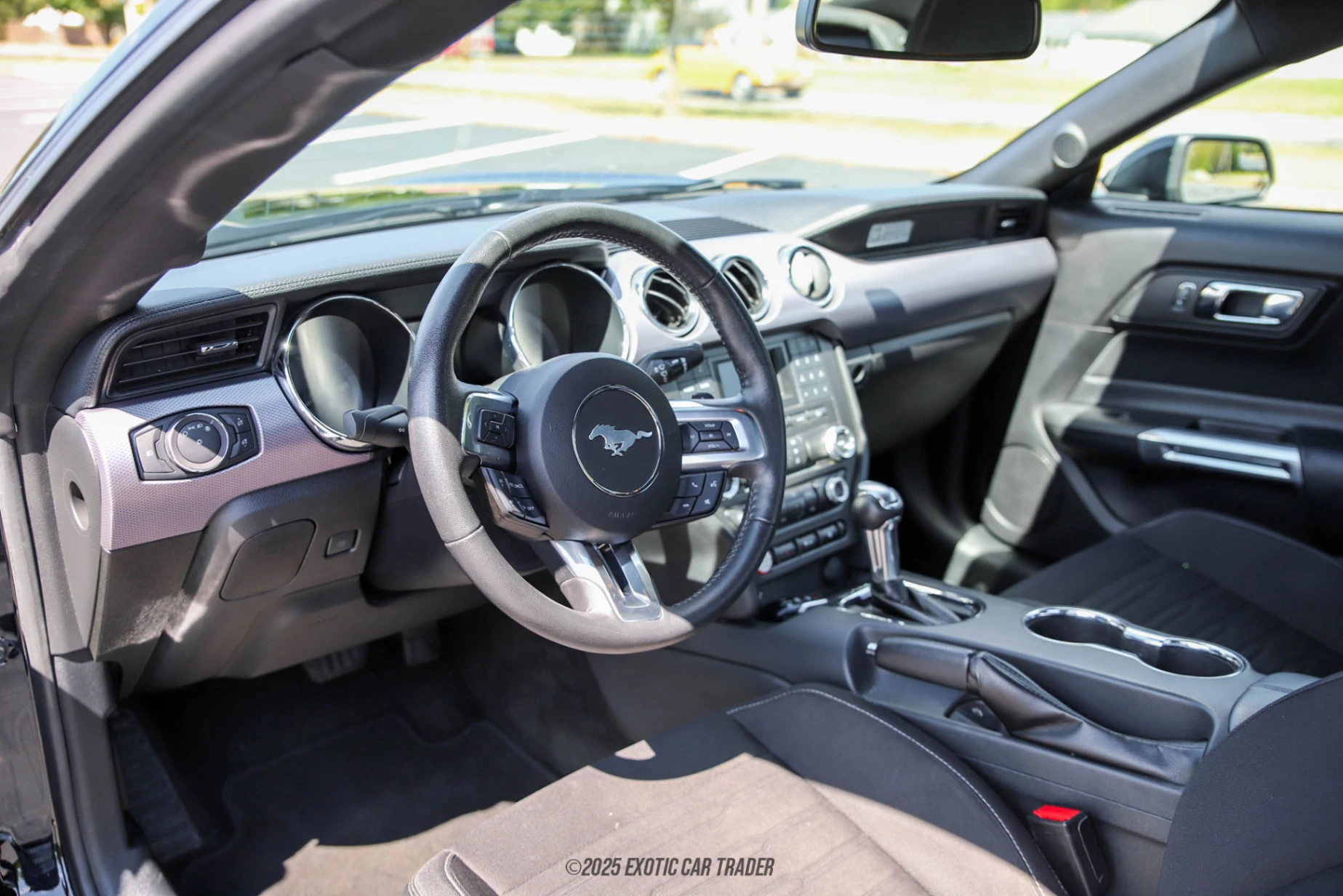 Ford Mustang Ford Mustang - Interior