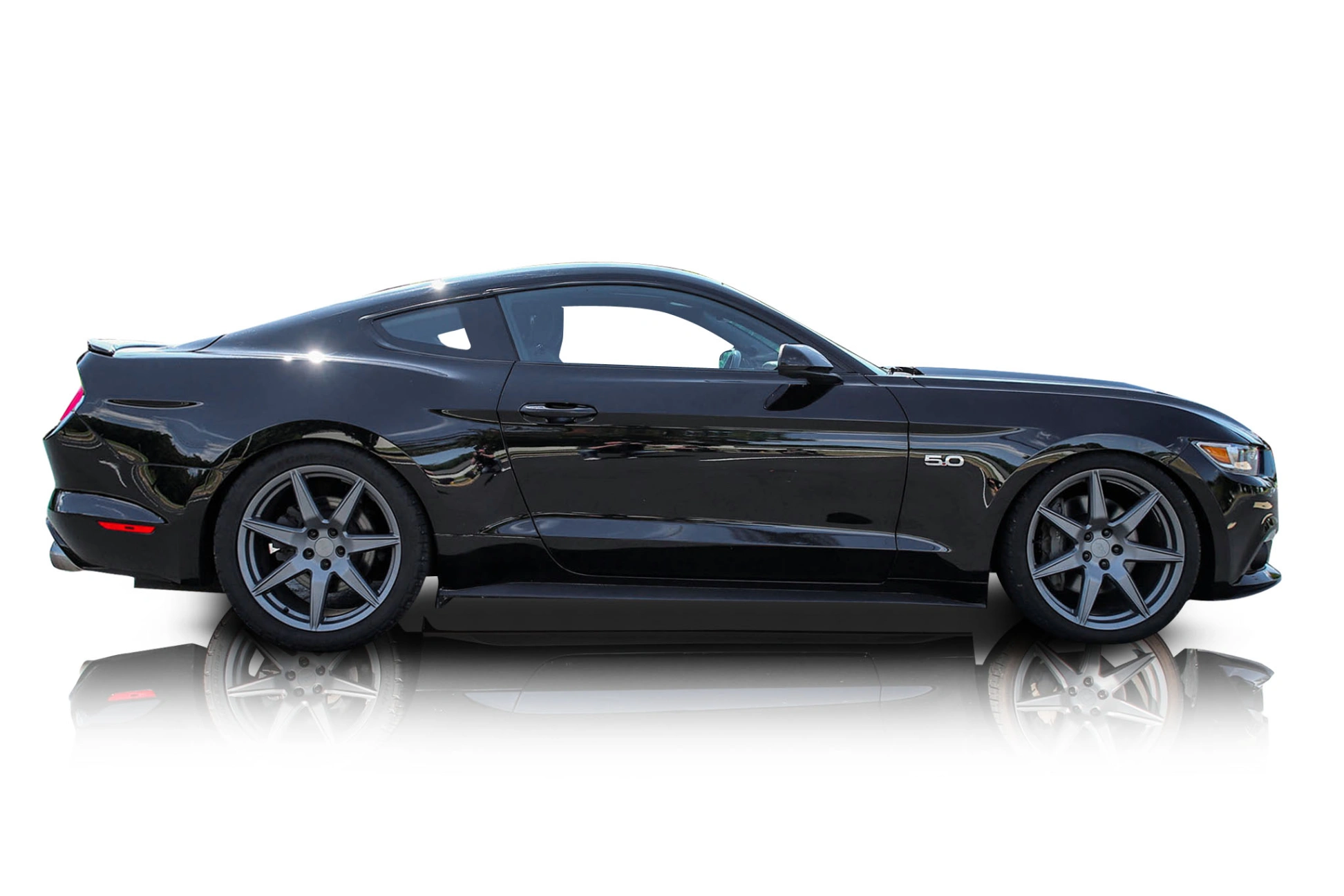 An incredible side shot photo of a Ford Mustang that you should buy.