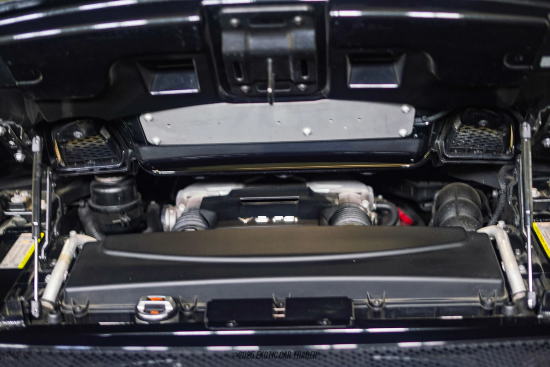 2011 Audi R8 - Engine Photo