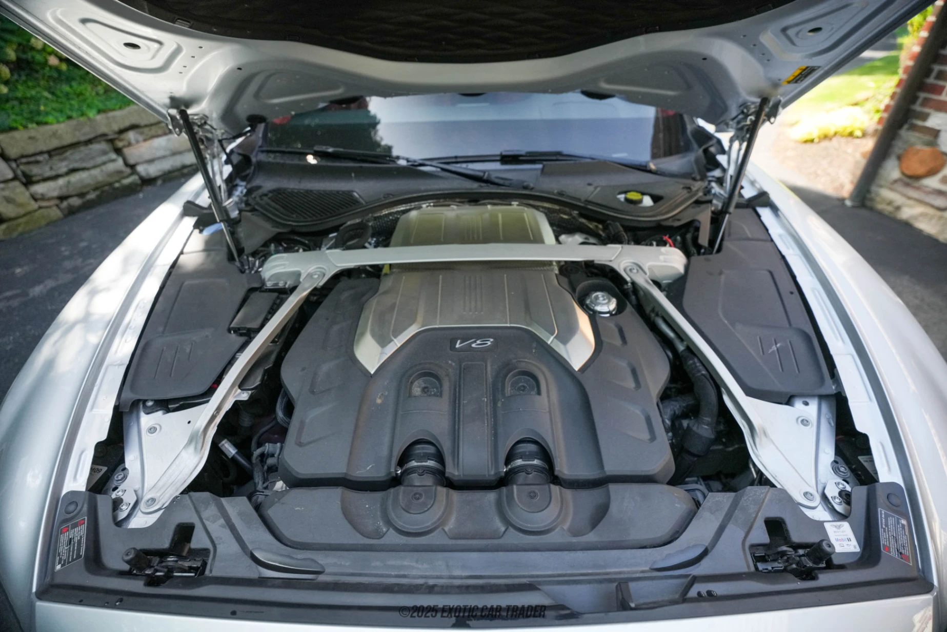 2022 Bentley Flying Spur - Engine Photo