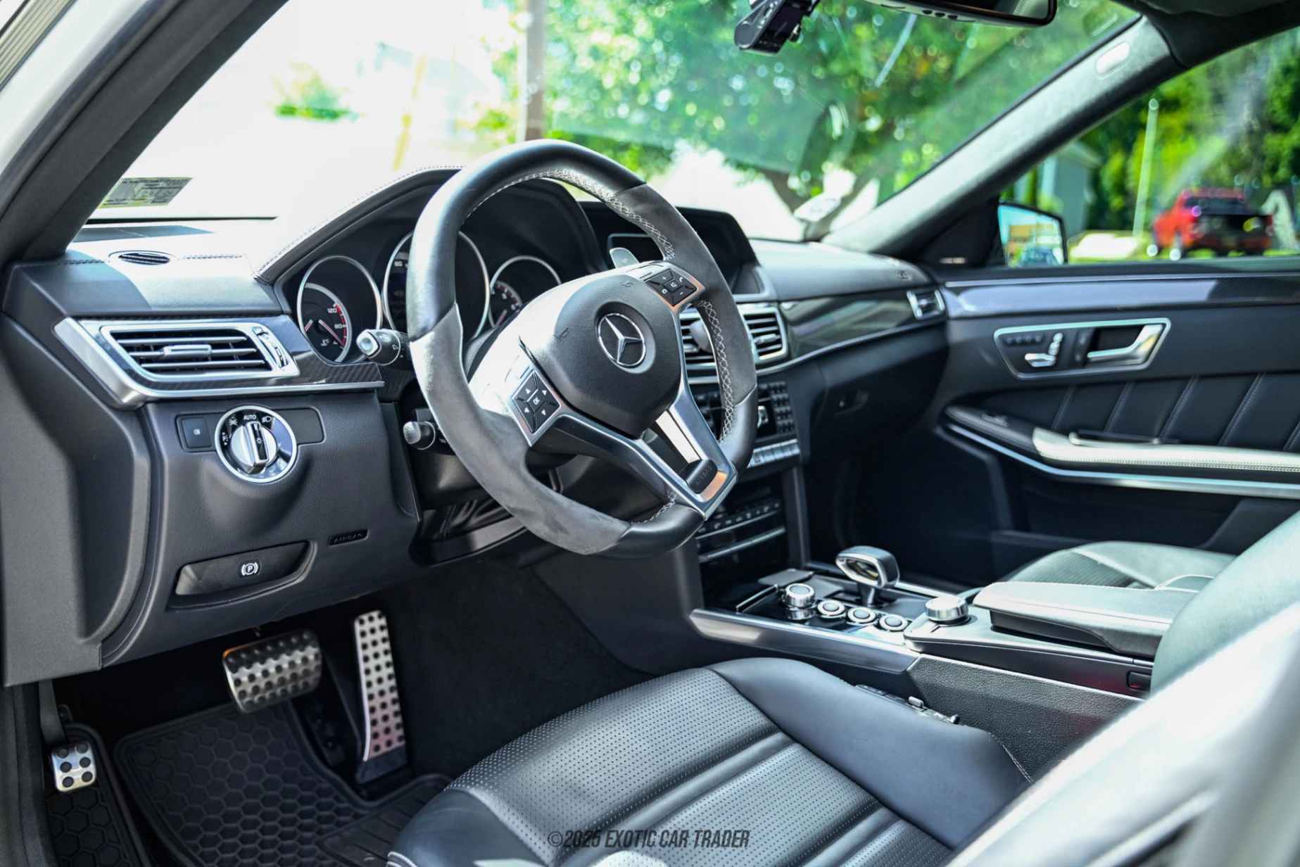 2015 Mercedes-Benz E63 AMG S - Interior Photo