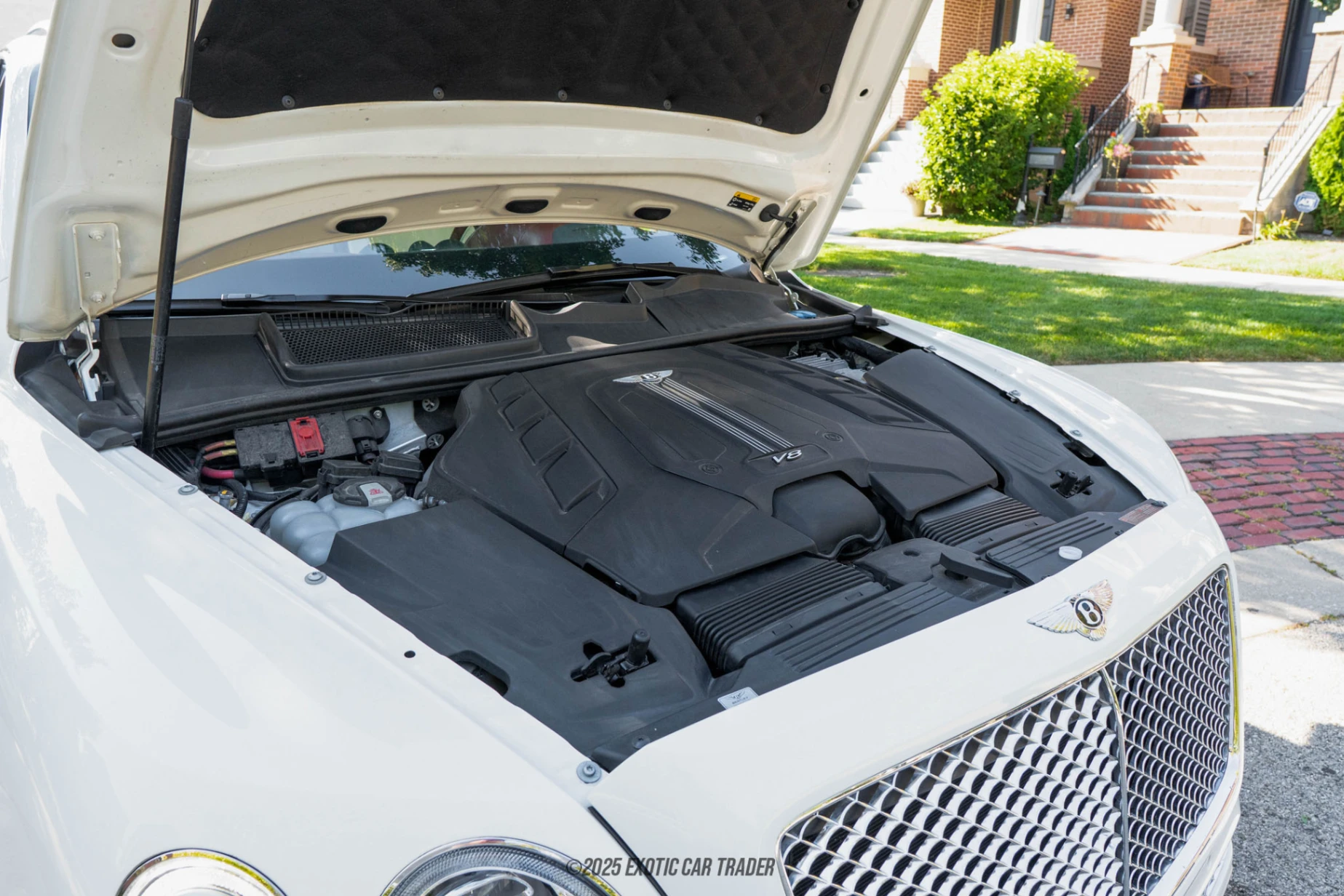 2019 Bentley Bentayga - Engine Photo