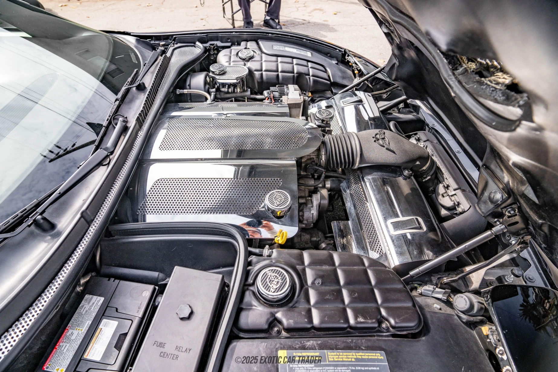 2001 Chevrolet Corvette - Engine Photo
