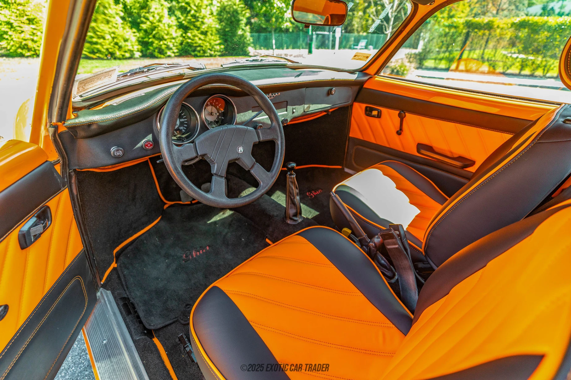 Volkswagen Karmann Ghia Volkswagen Karmann Ghia - Interior