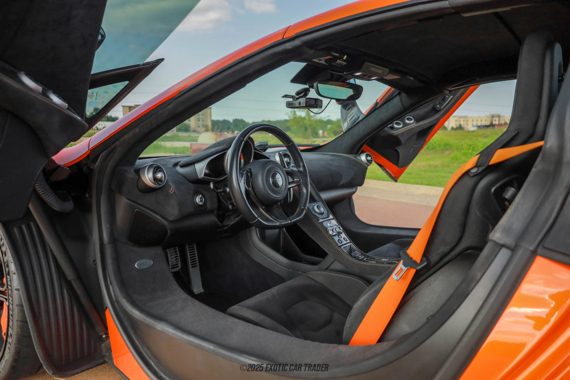 2015 McLaren 650S - Interior Photo