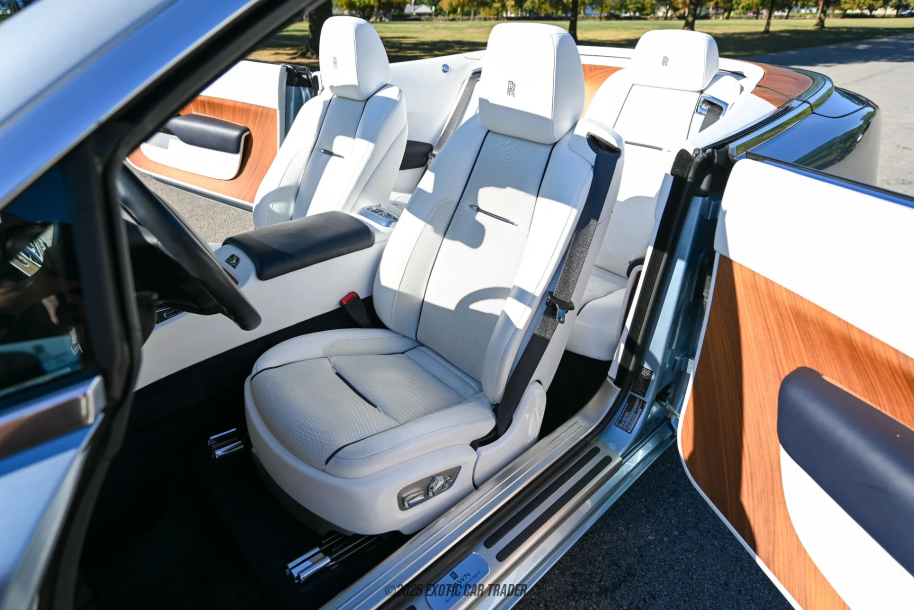2017 Rolls-Royce Dawn - Interior Photo