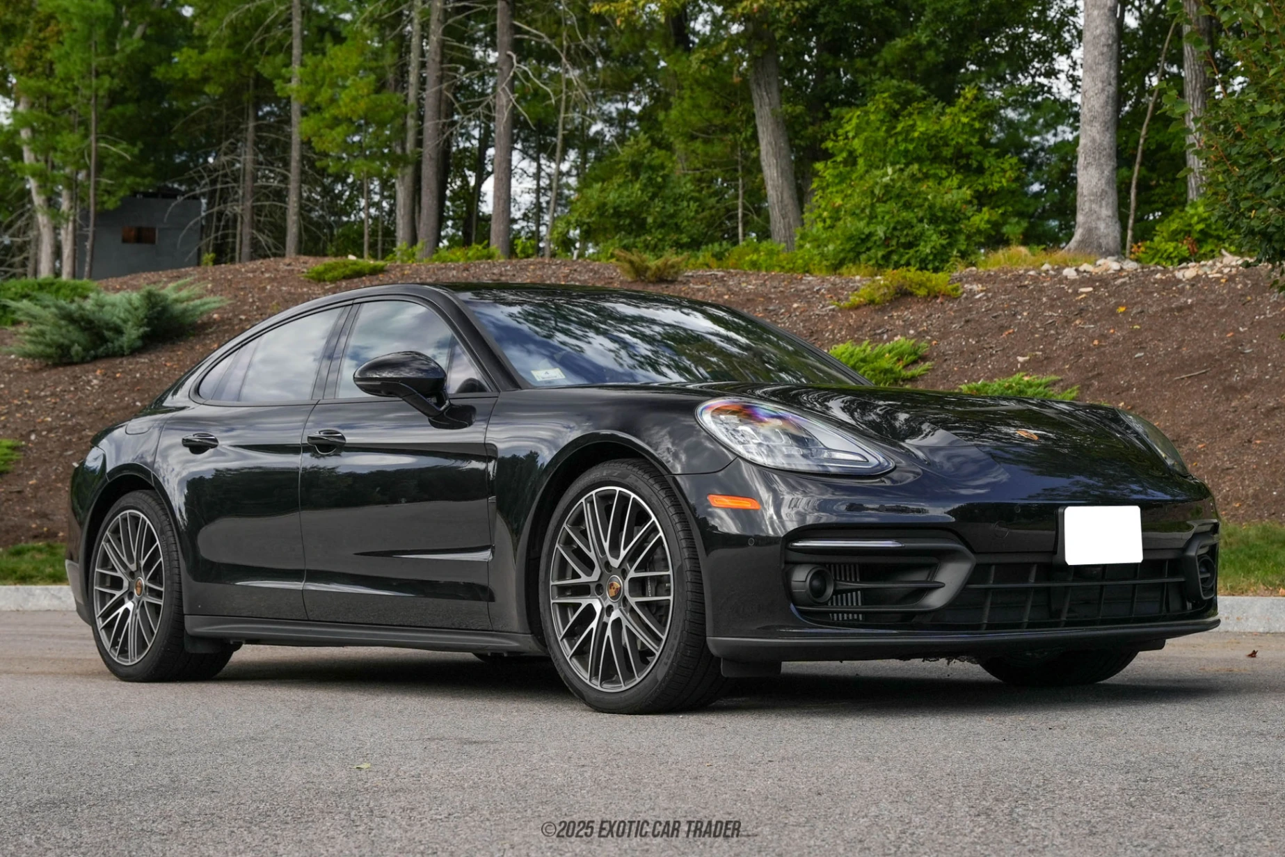 2022 Porsche Panamera - Overview Photo