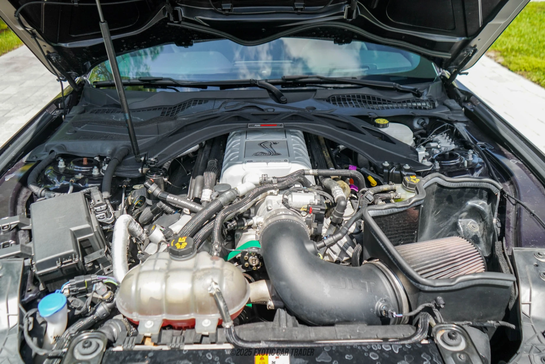 2022 Ford Mustang - Engine Photo
