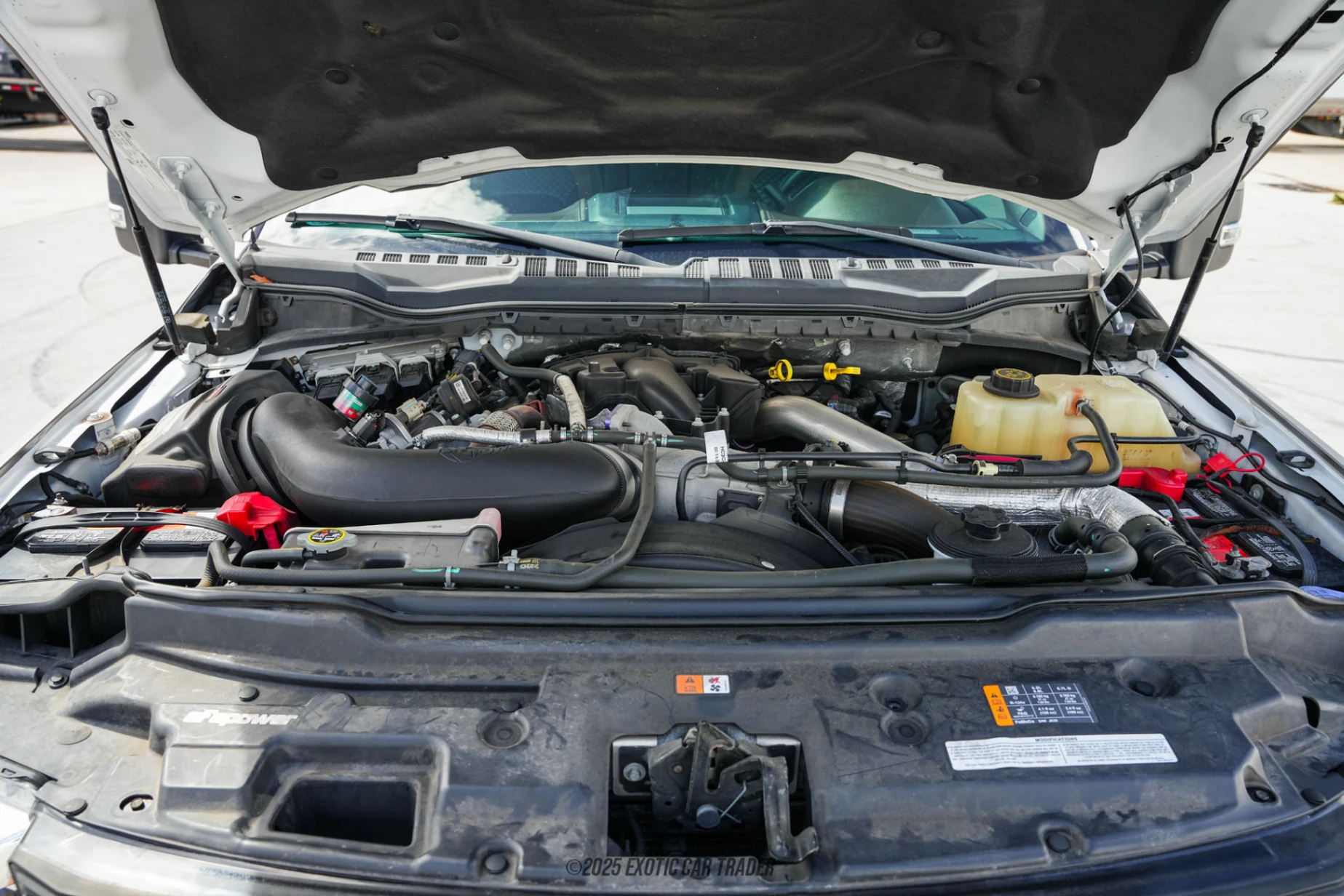 2017 Ford F-450 - Engine Photo