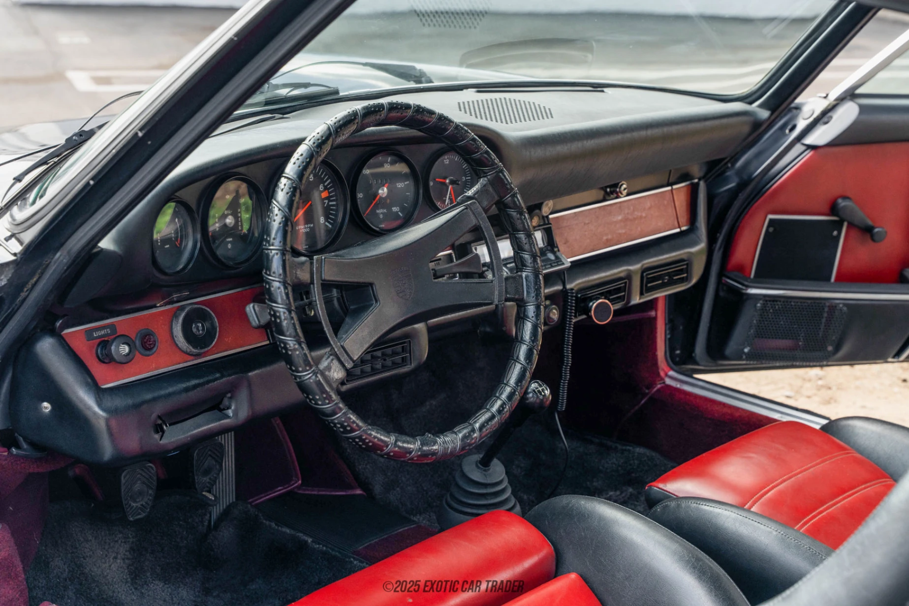 Porsche 911 Porsche 911 - Interior