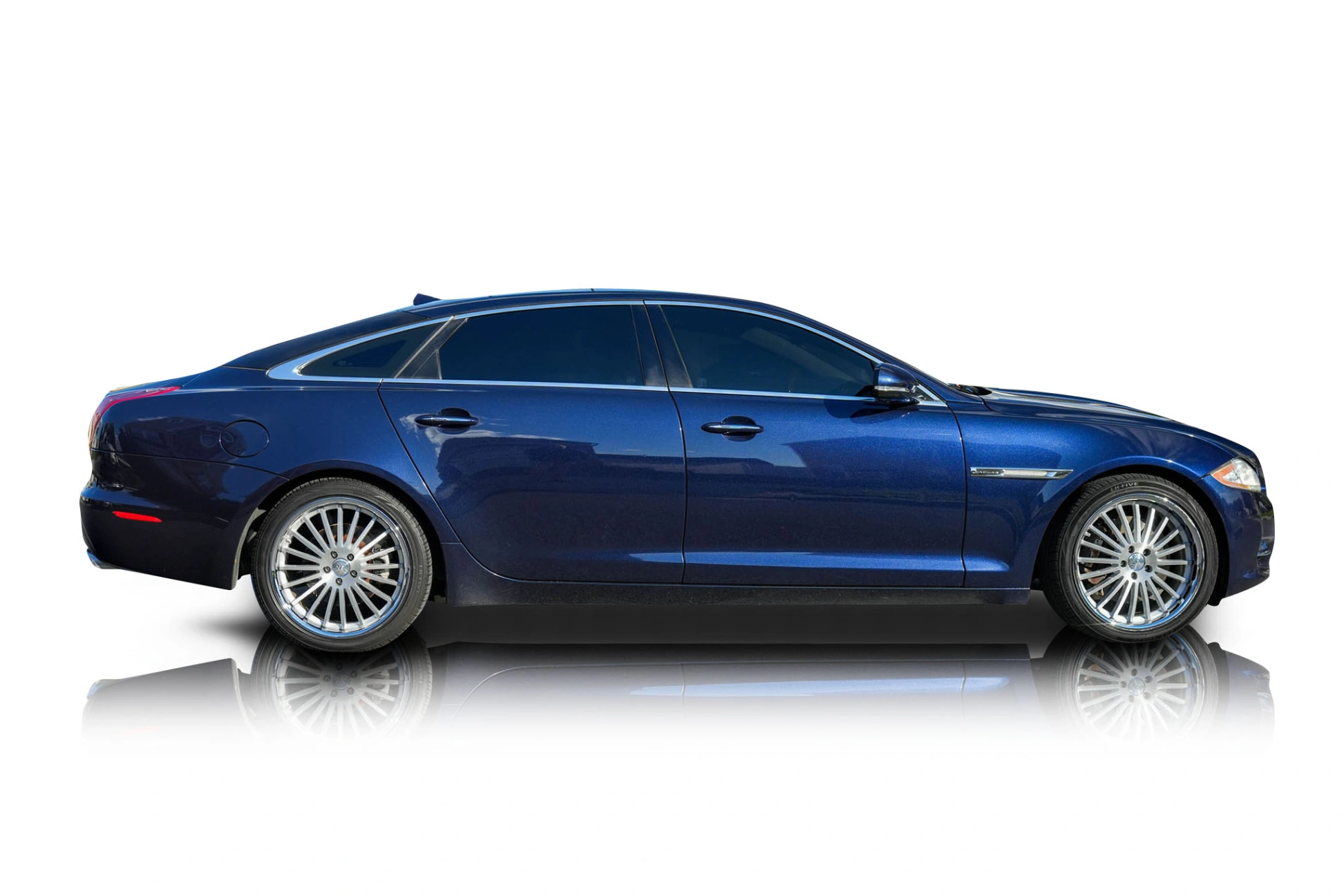 2015 Jaguar XJ - Passenger side