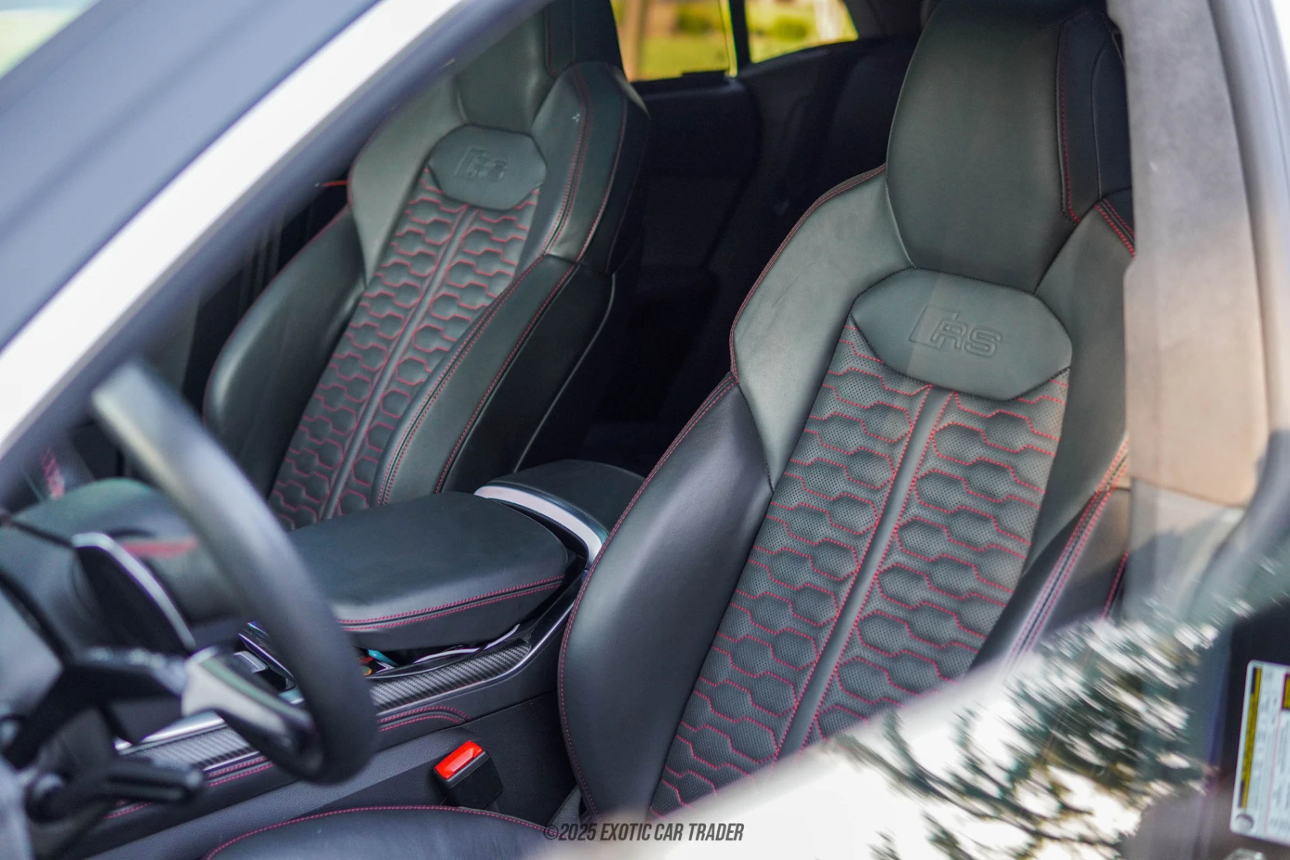2021 Audi RS Q8 - Interior Photo