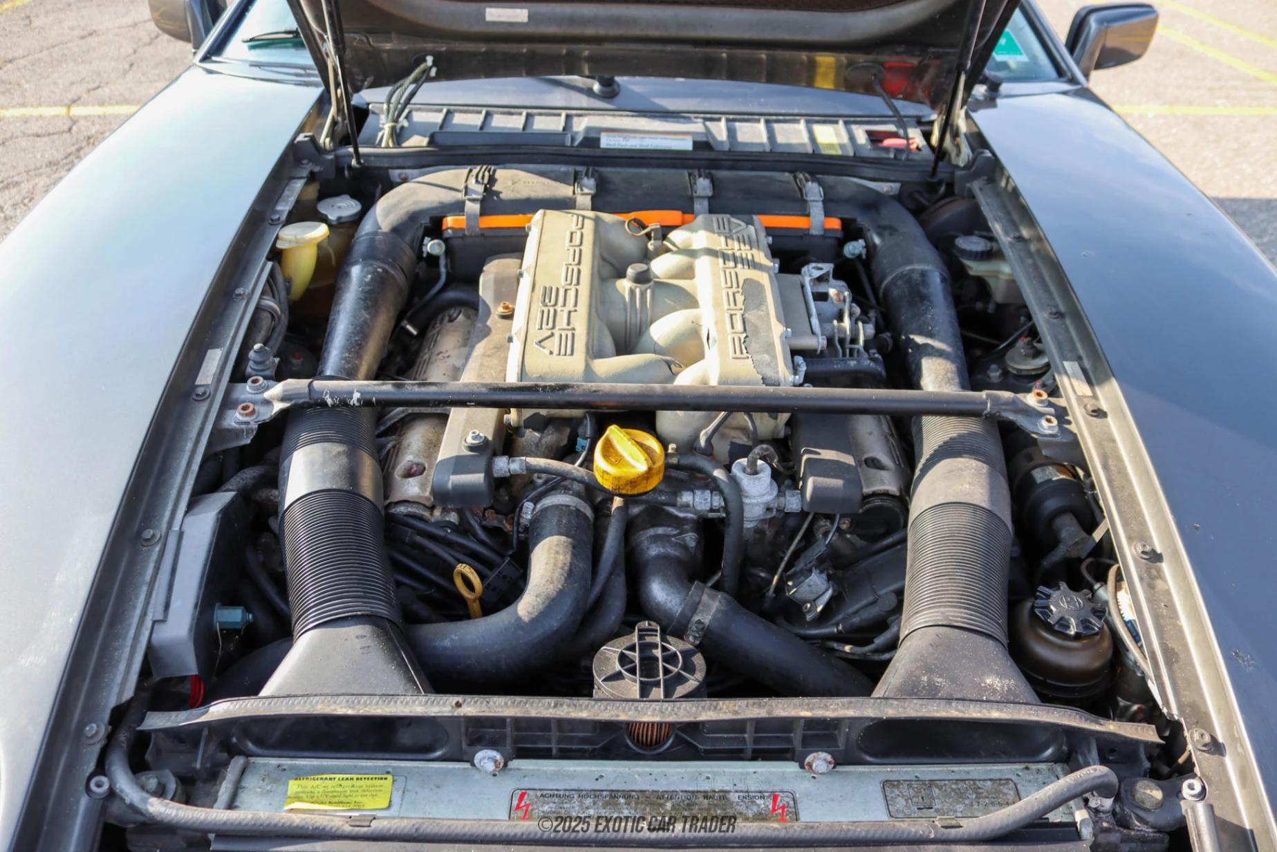 1989 Porsche 928 - Engine Photo
