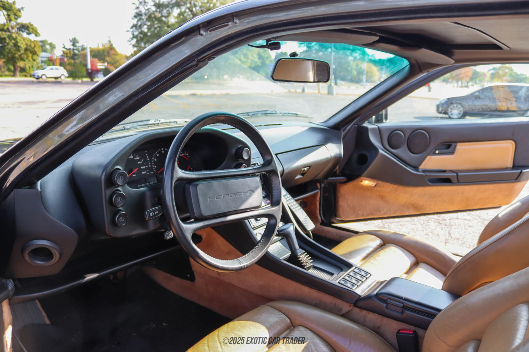 1989 Porsche 928 - Interior Photo