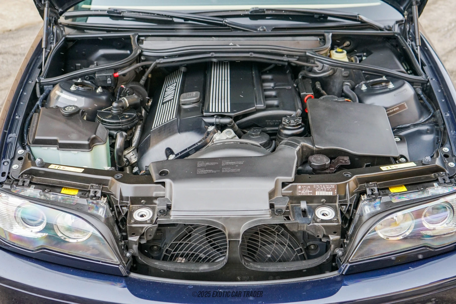 2006 BMW 330ci - Engine Photo