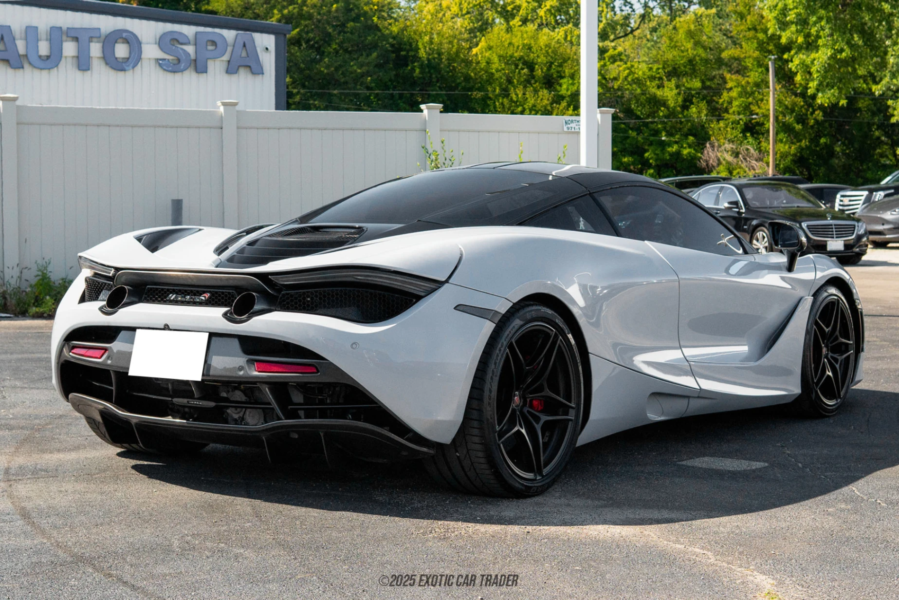 2018 McLaren 720S - Engine Photo