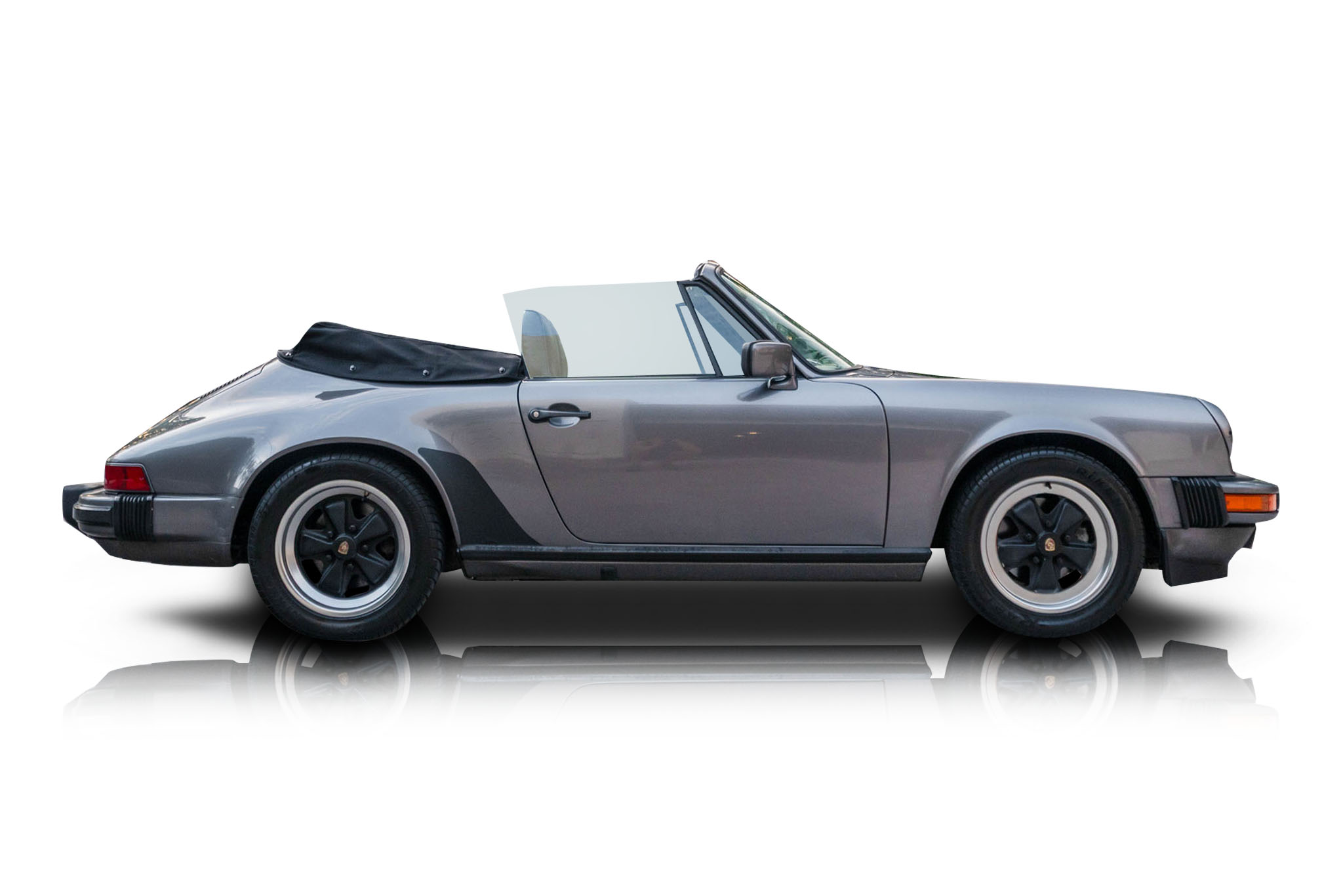 An incredible side shot photo of a Porsche 911 that you should buy.