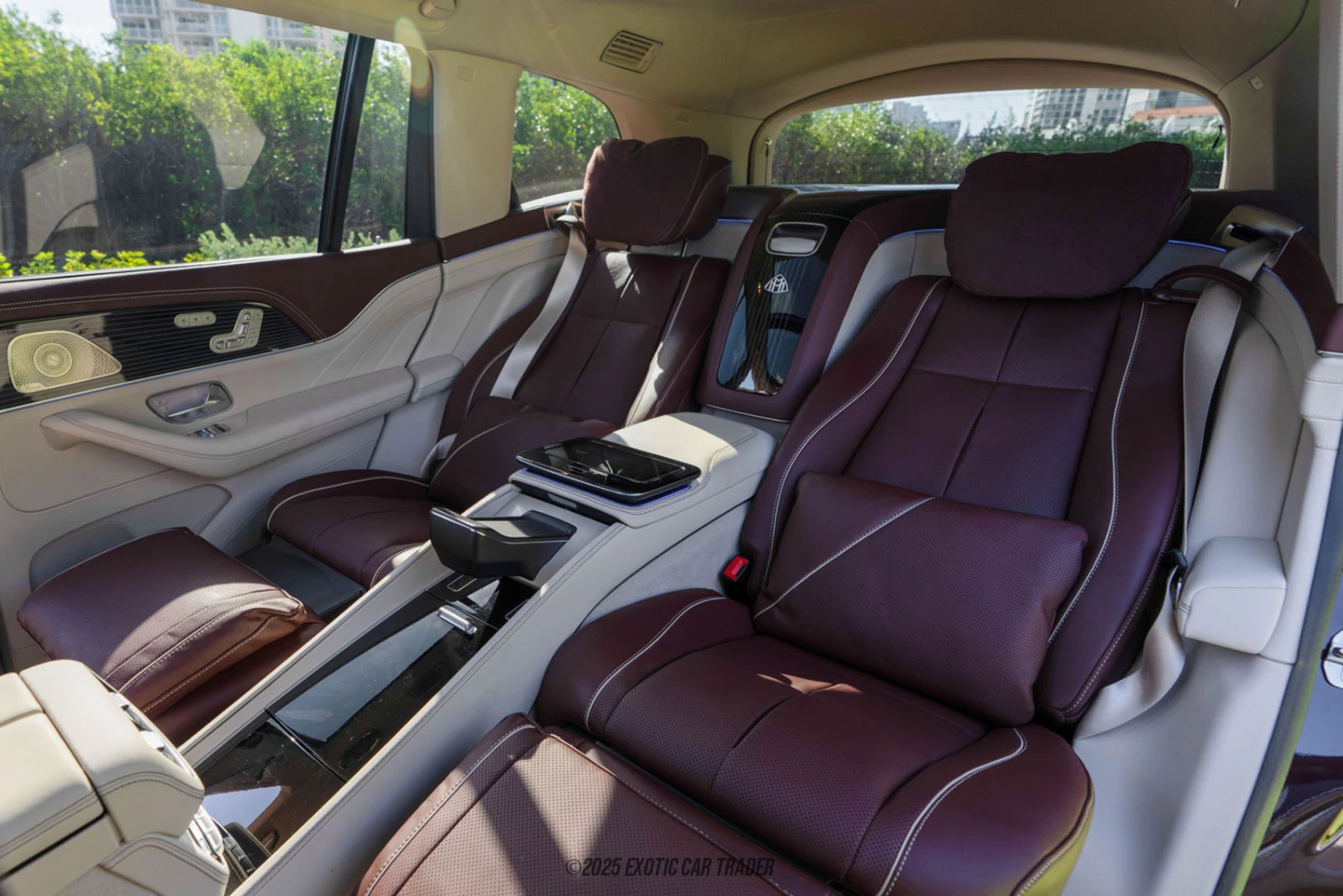 2023 Mercedes-Benz Maybach GLS600 - Interior Photo