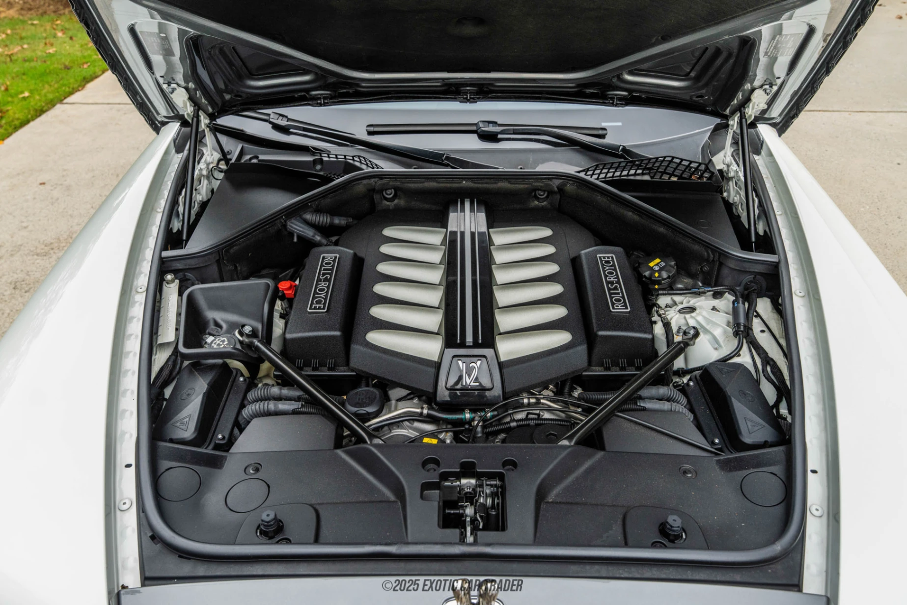 2015 Rolls-Royce Ghost - Engine Photo