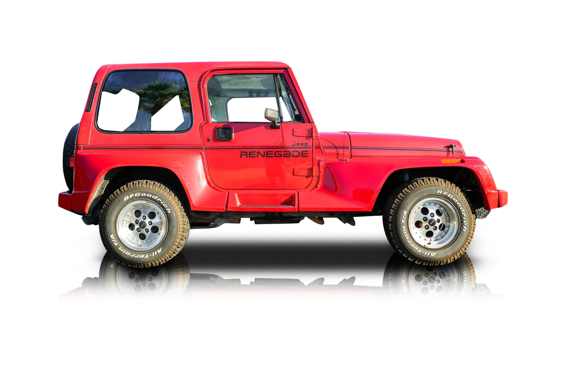 An incredible side shot photo of a Jeep Wrangler that you should buy.