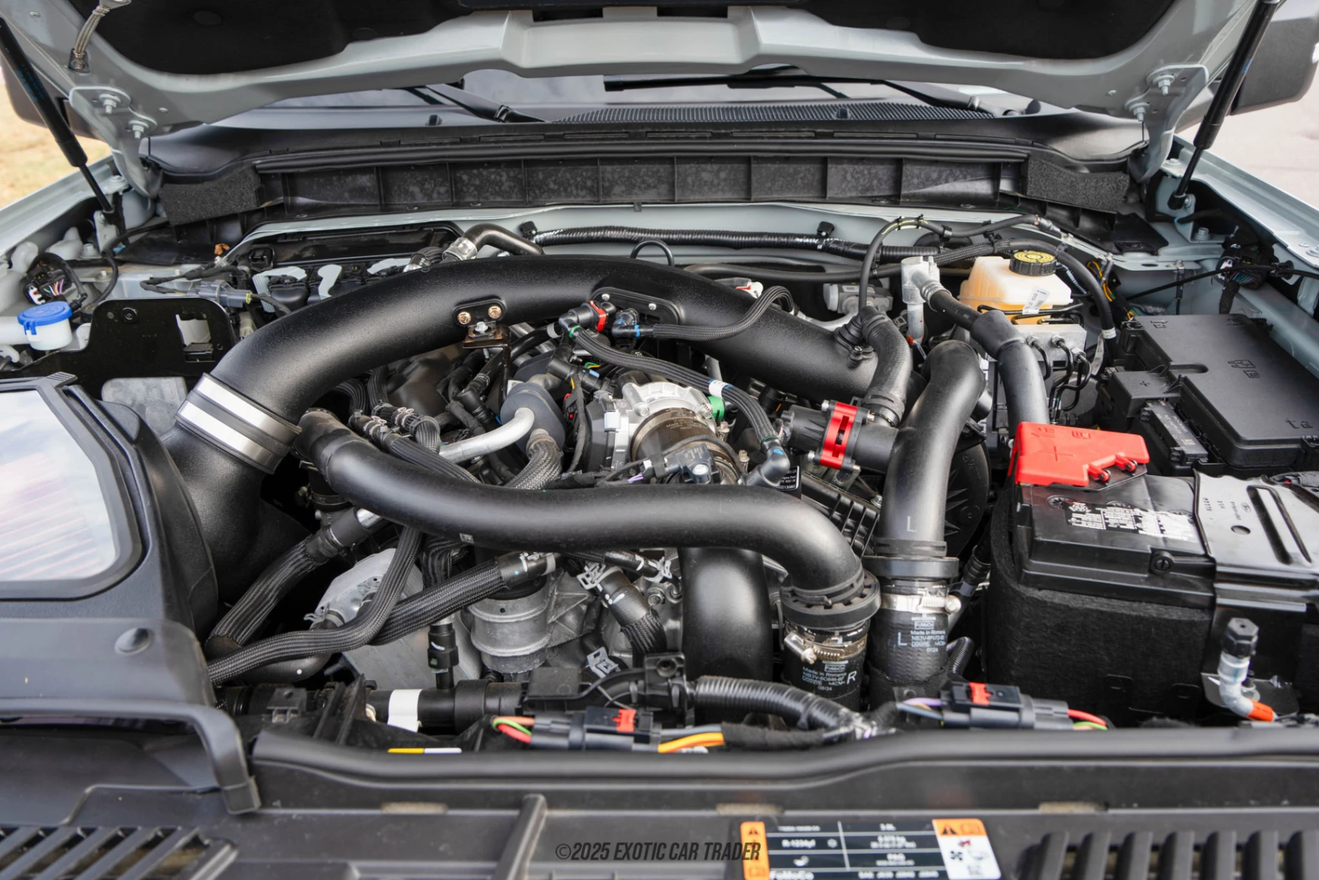 2024 Ford Bronco - Engine Photo
